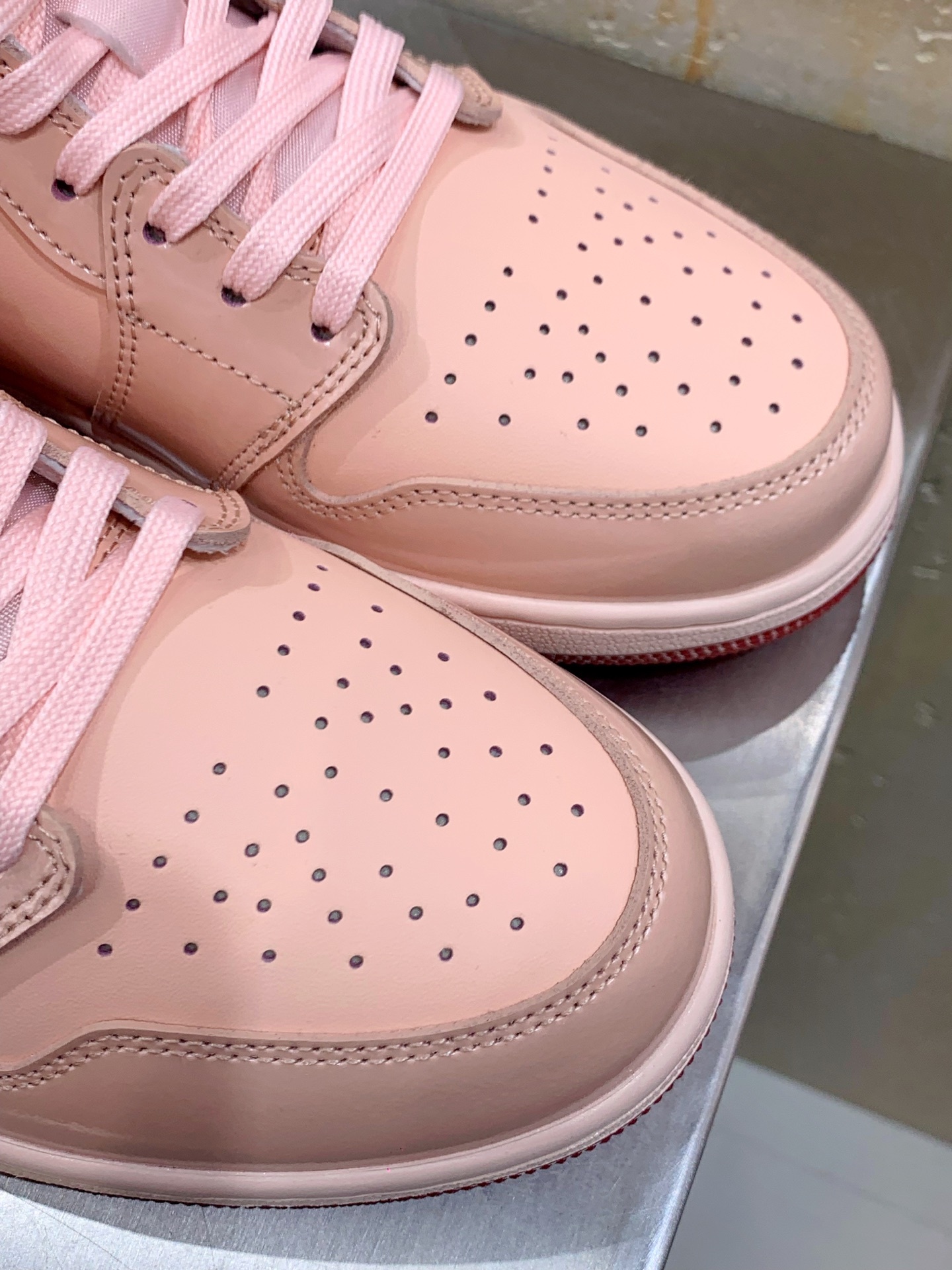 Nike Air Force 1 Low Pink / White main view