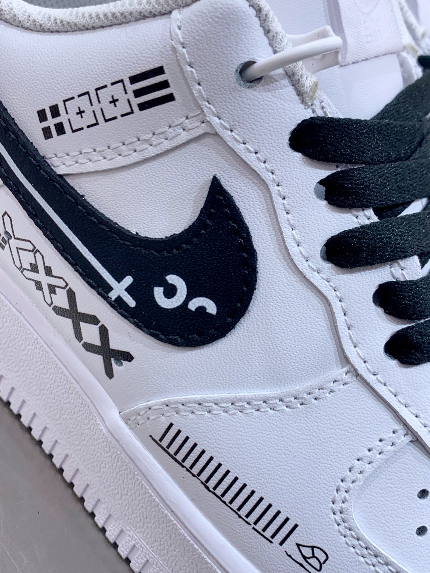 Nike Air Force 1 Low Blue / White detail view 1