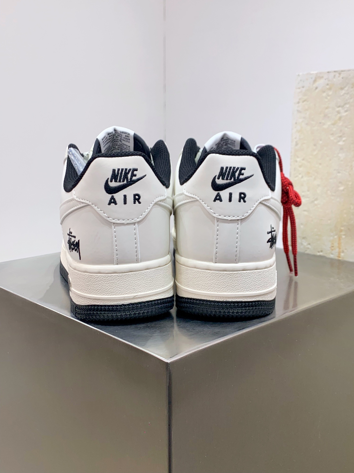 Nike Air Force 1 Low White / Grey detail view 3