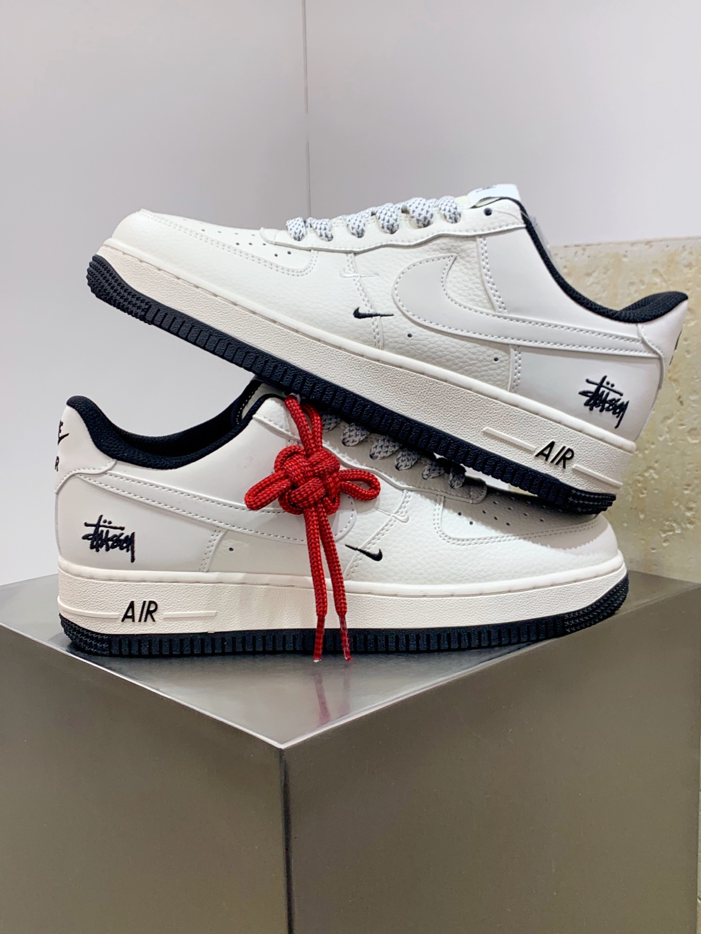 Nike Air Force 1 Low White / Grey detail view 5