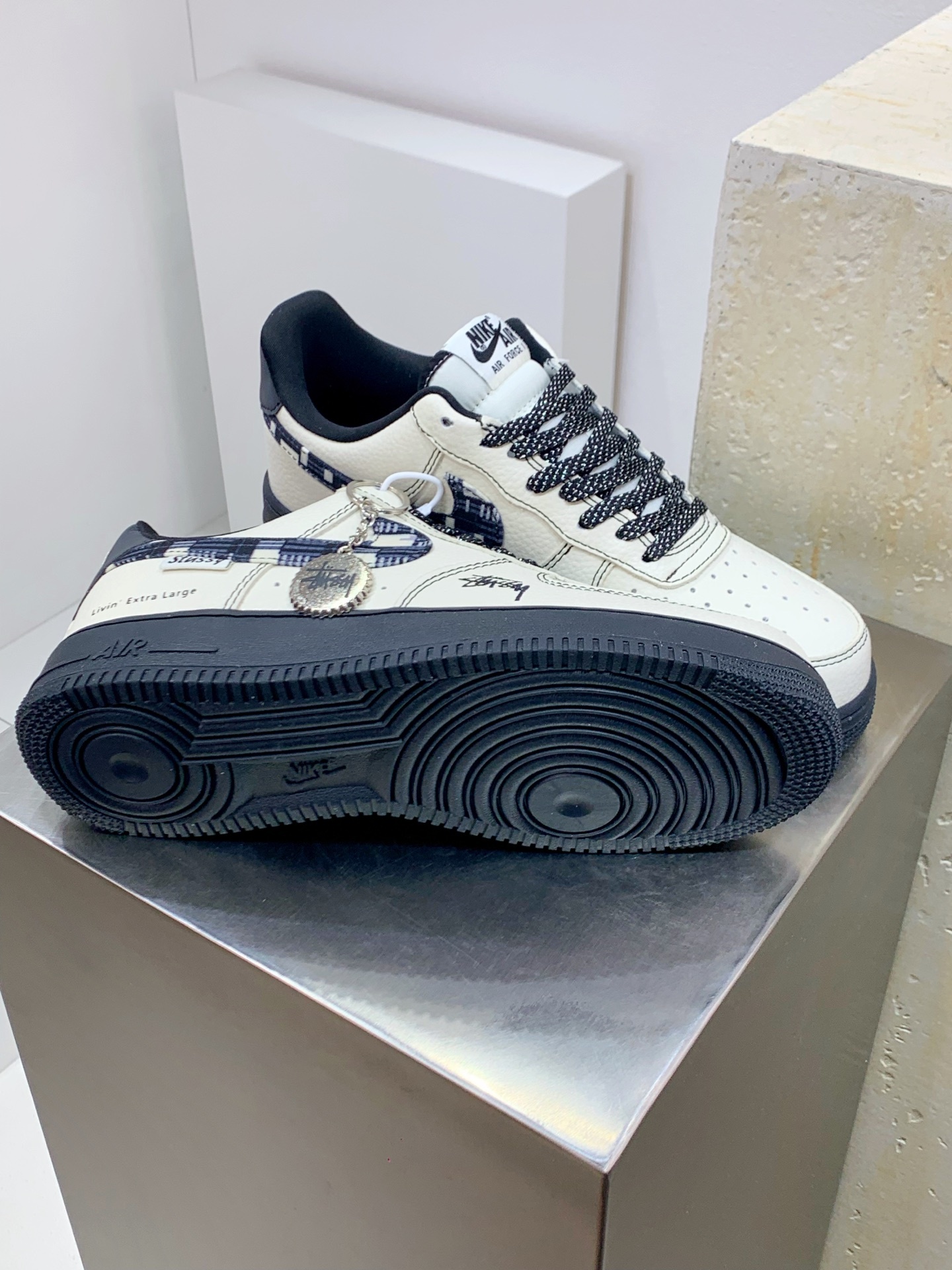 Nike Air Force 1 Low White / Grey detail view 6
