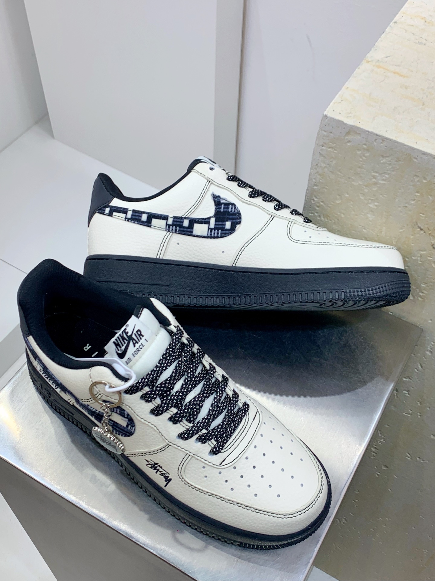 Nike Air Force 1 Low White / Grey detail view 7