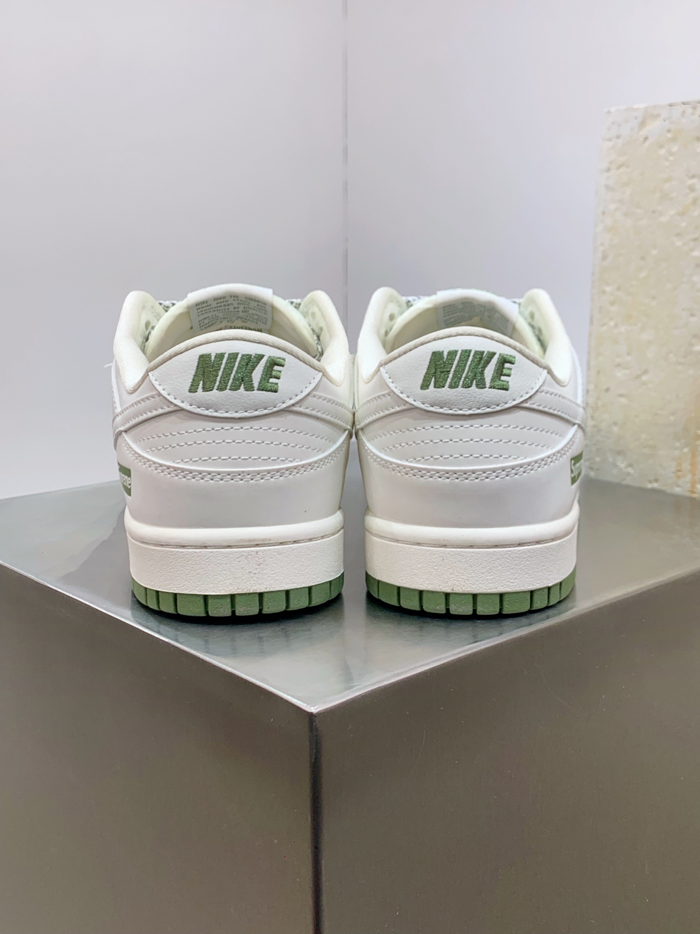 Nike Air Force 1 Low White / Grey detail view 3