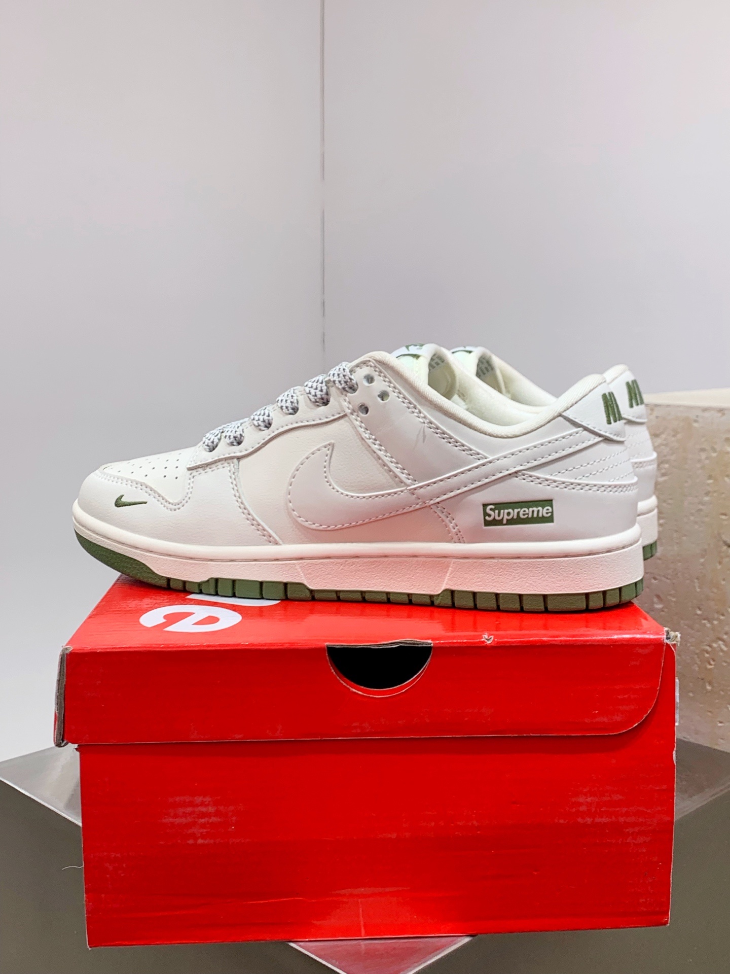 Nike Air Force 1 Low White / Grey detail view 4