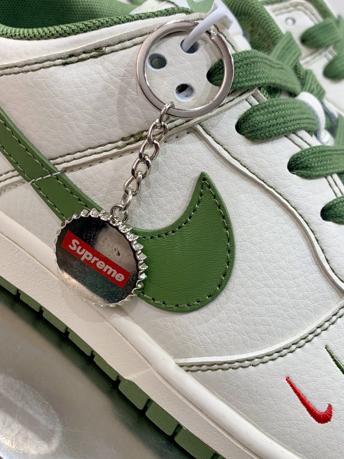 Nike Air Force 1 Low White / Grey detail view 1