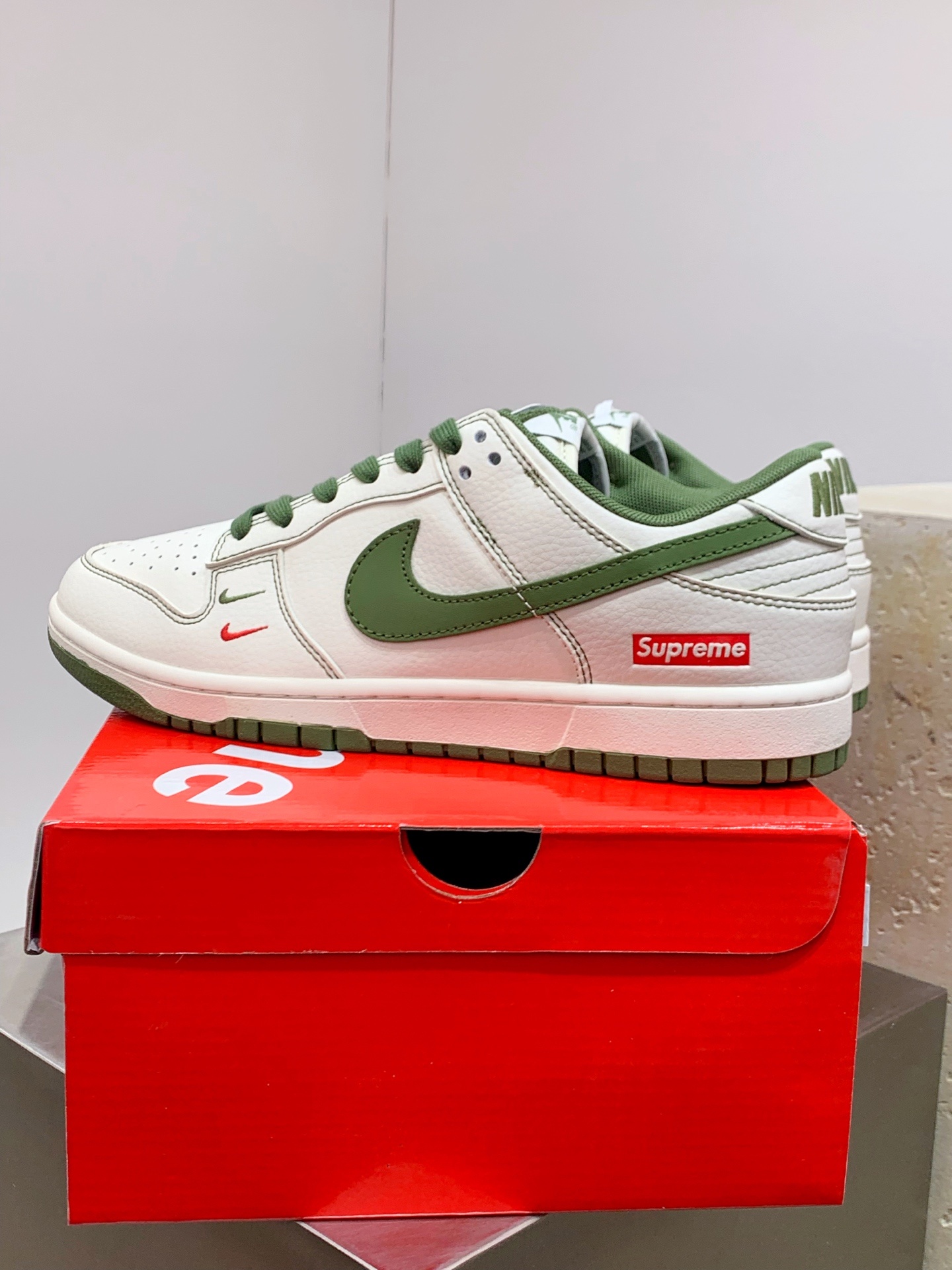 Nike Air Force 1 Low White / Grey detail view 4