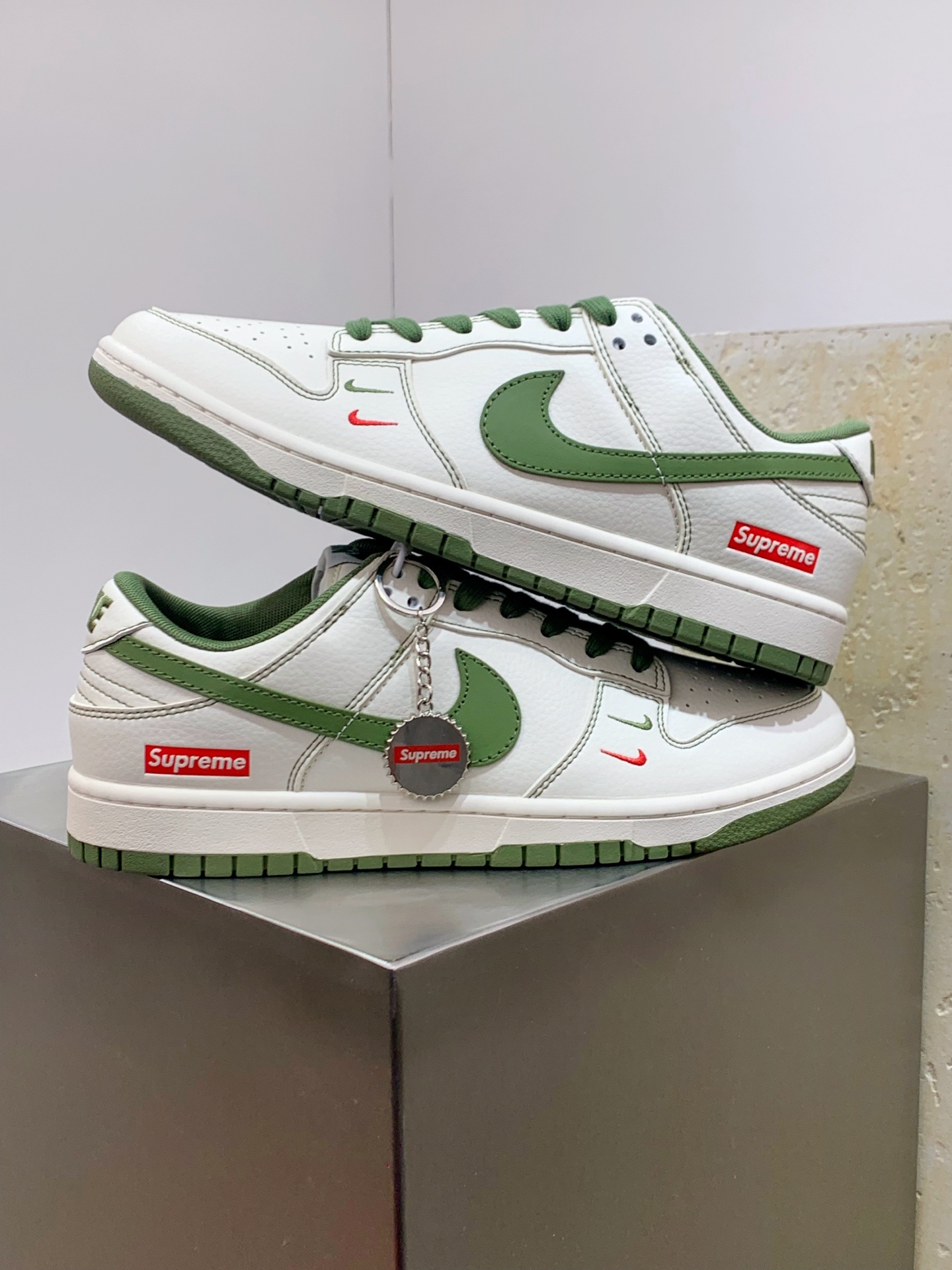 Nike Air Force 1 Low White / Grey detail view 5