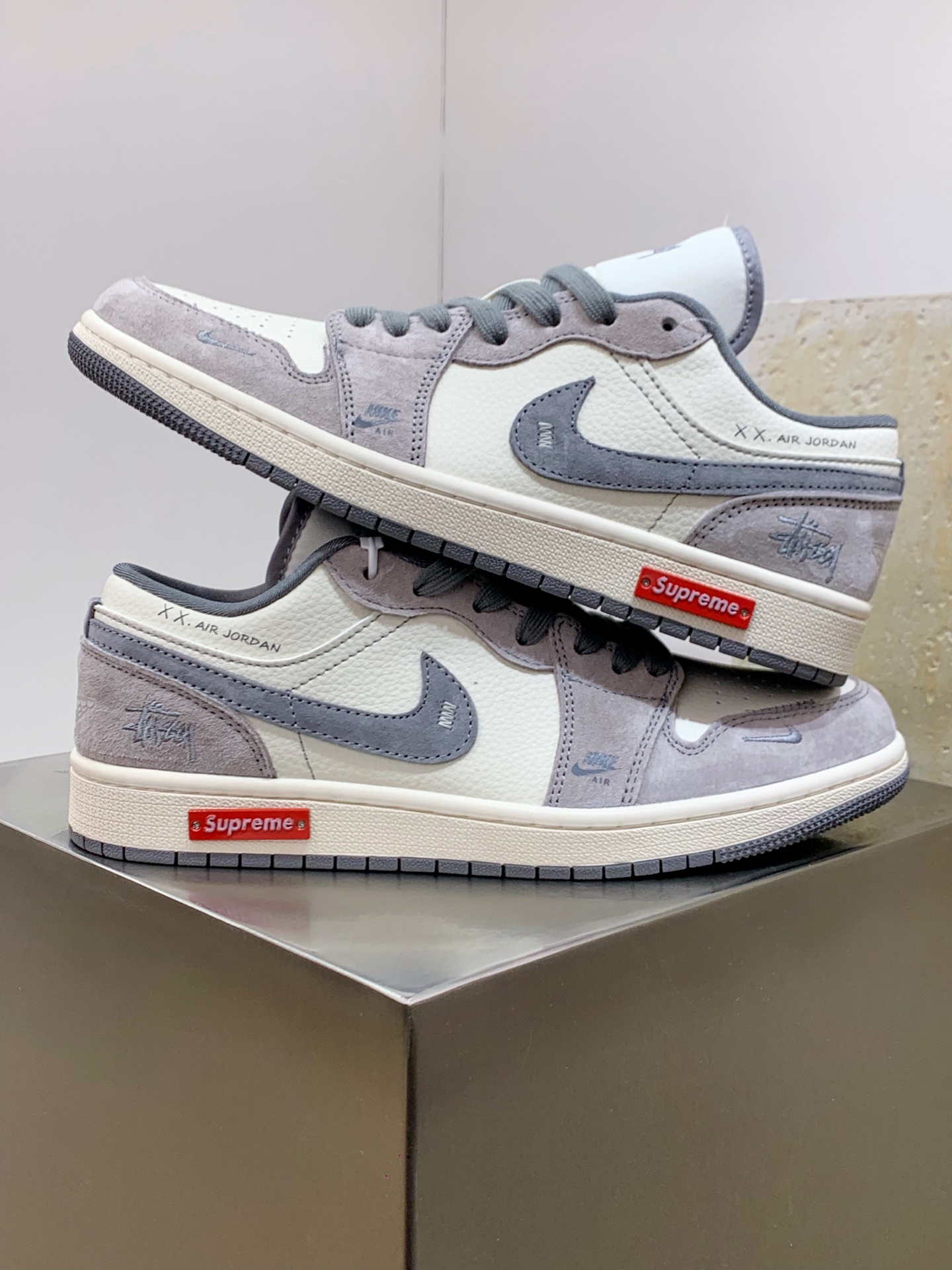 Nike Air Force 1 Low White / Grey detail view 5