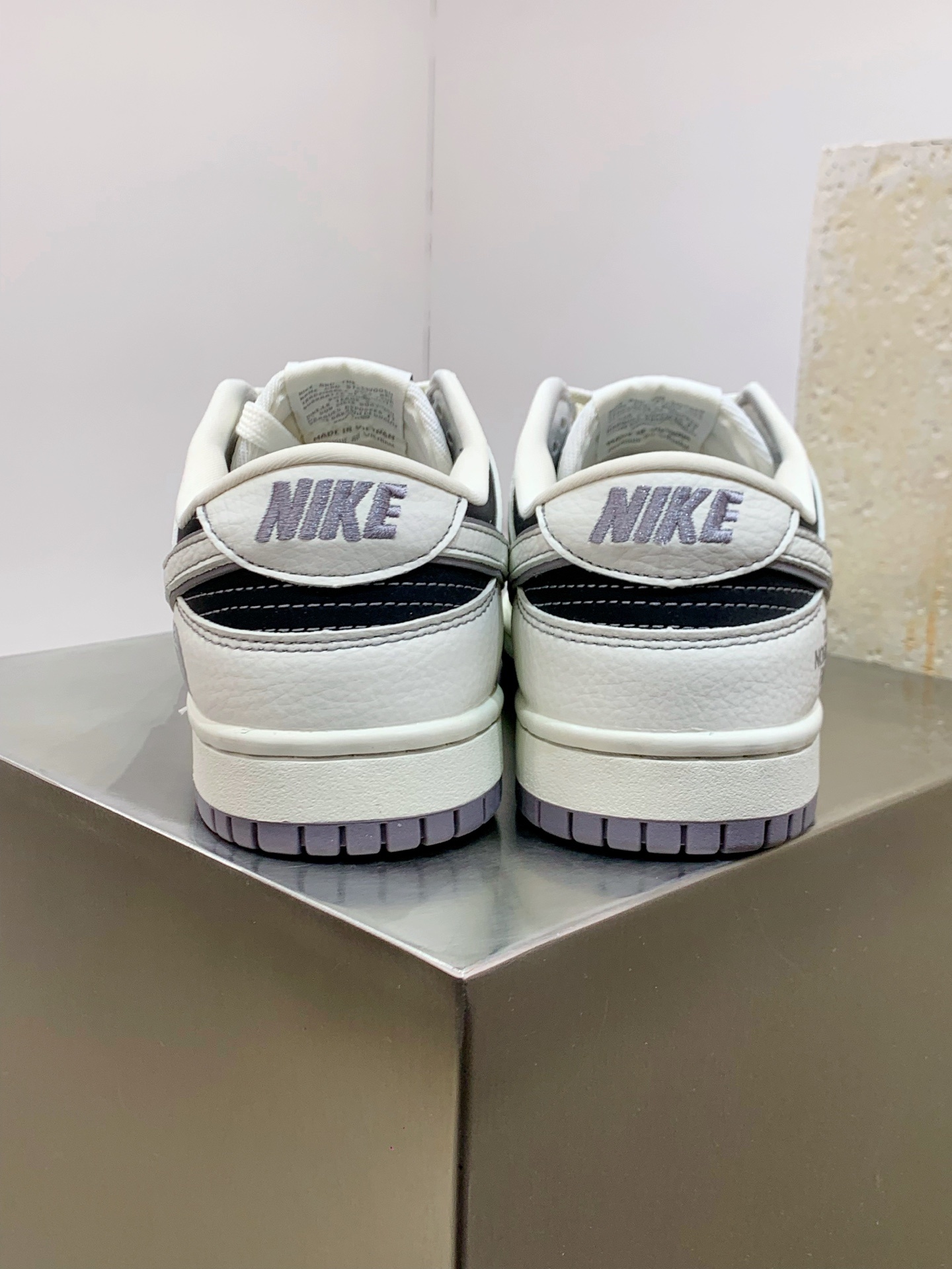 Nike Air Force 1 Low White / Grey detail view 3