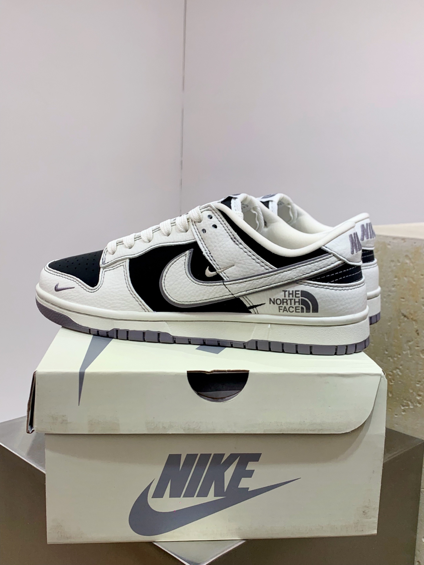 Nike Air Force 1 Low White / Grey detail view 4