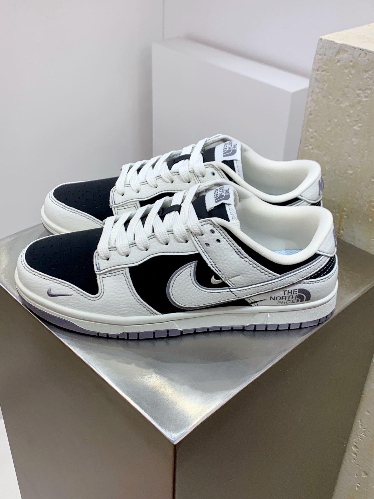 Nike Air Force 1 Low White / Grey detail view 8