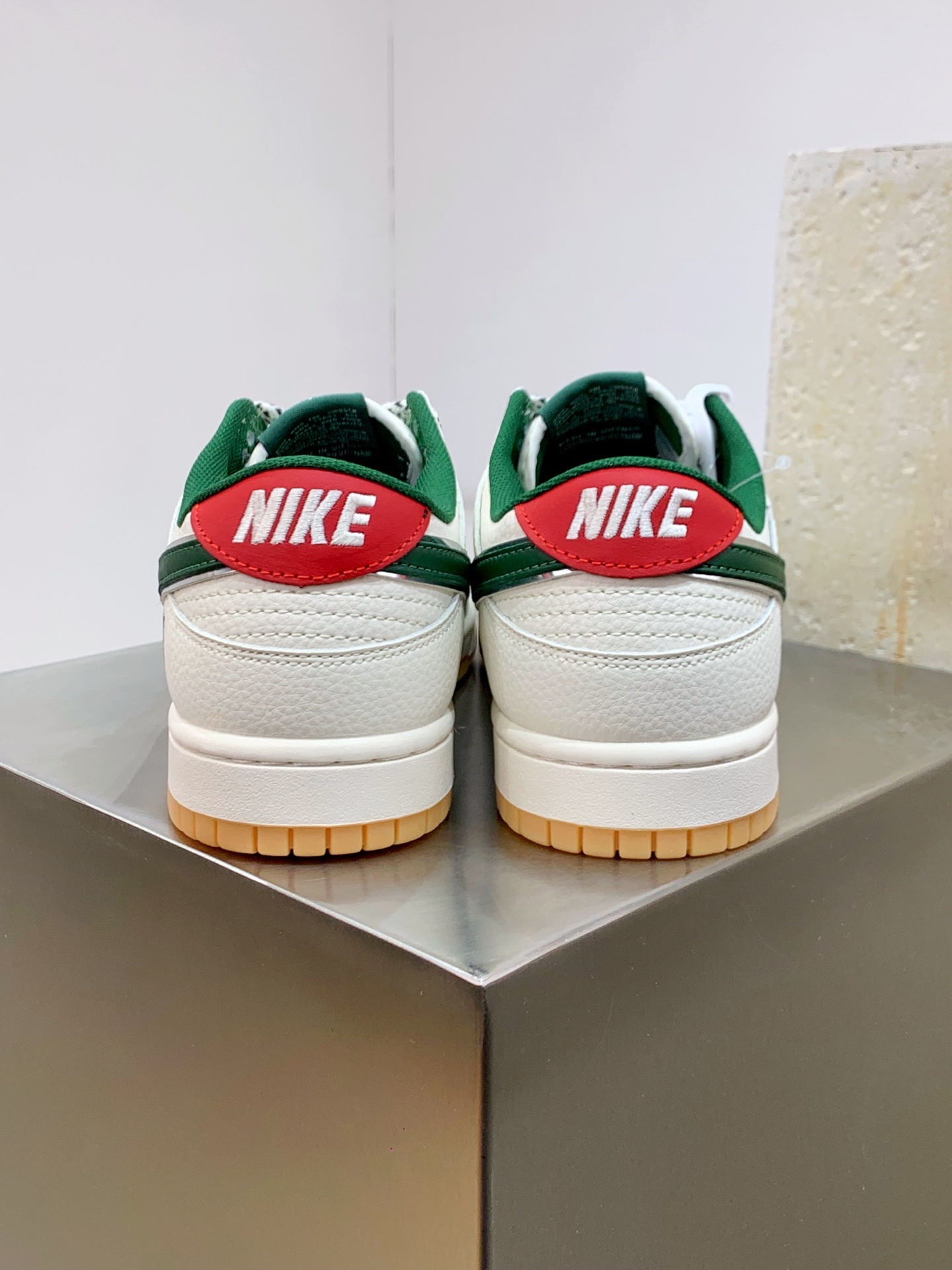 Nike Air Force 1 Low White / Grey detail view 3