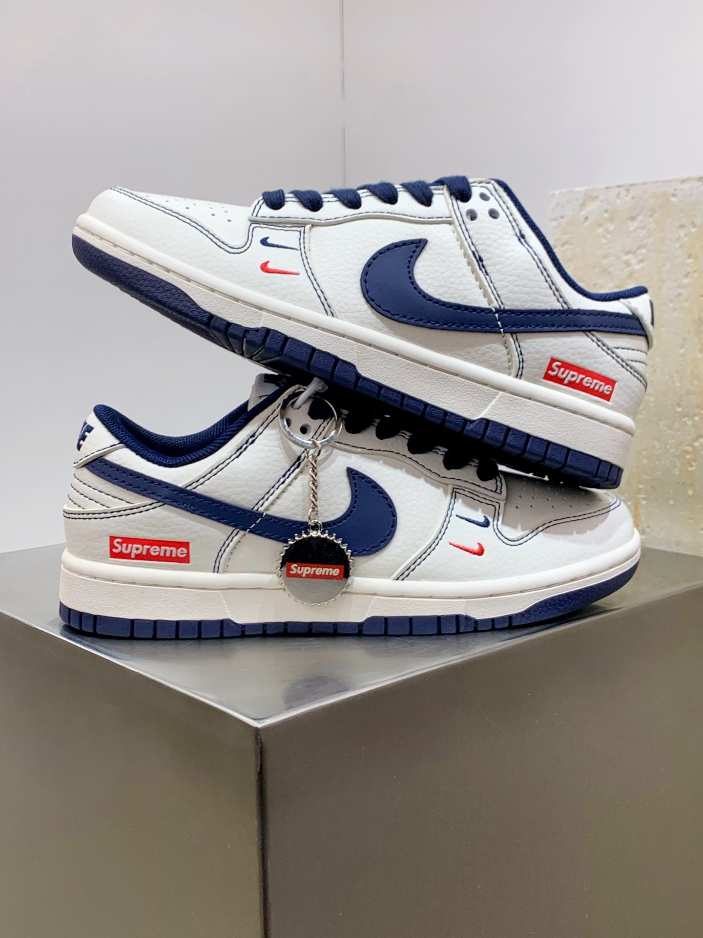 Nike Air Force 1 Low White / Grey detail view 5