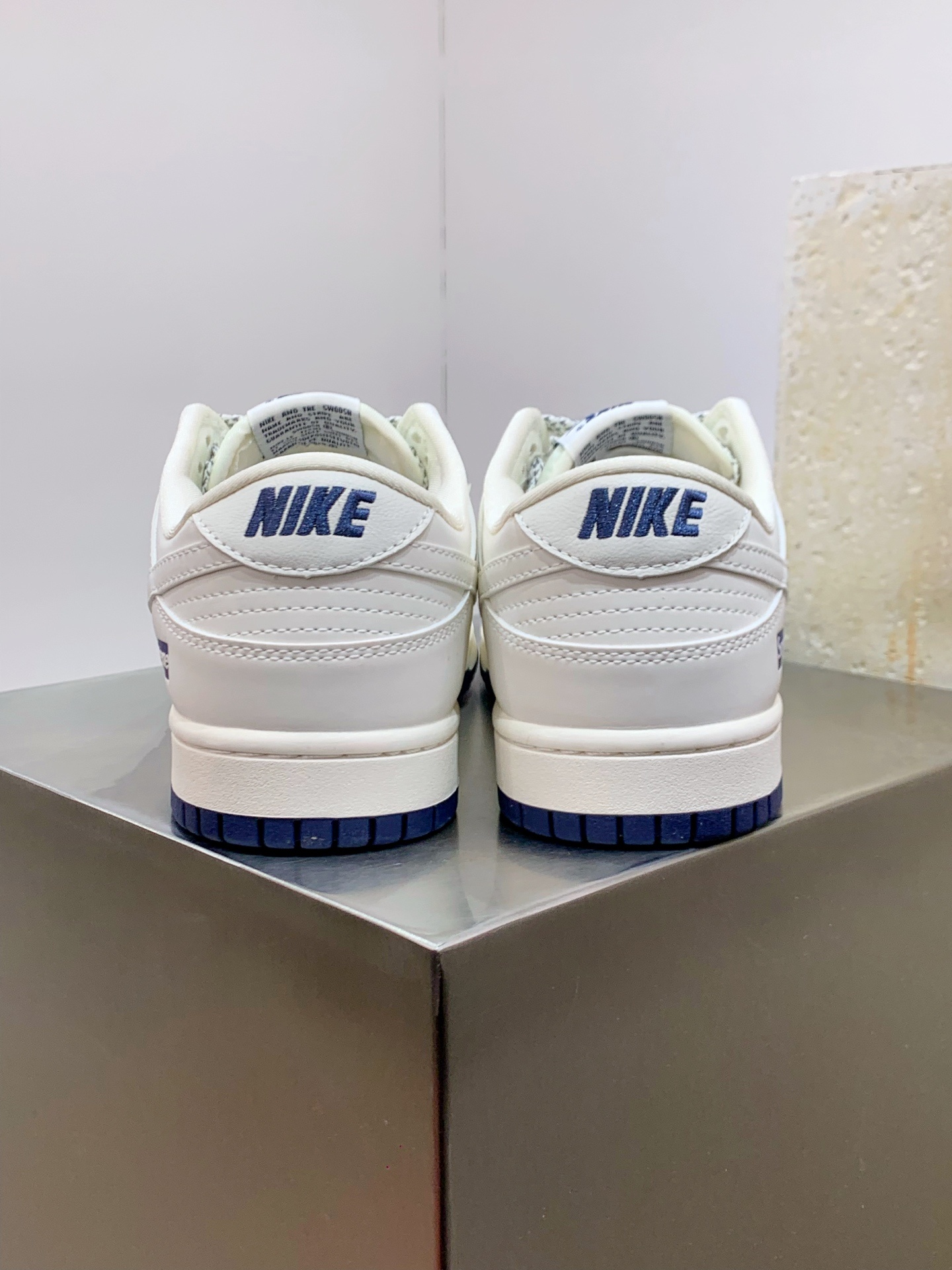 Nike Air Force 1 Low White / Grey detail view 3