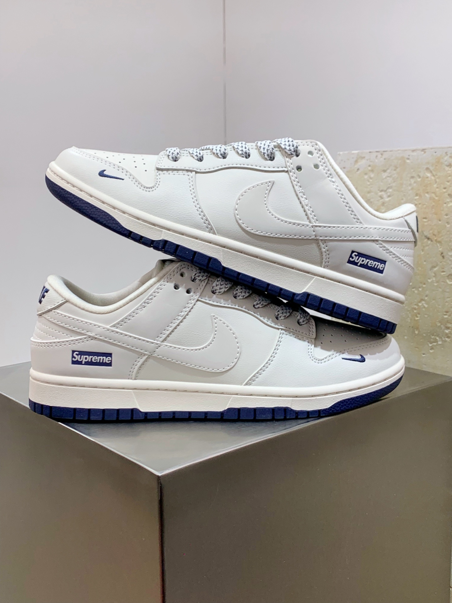 Nike Air Force 1 Low White / Grey detail view 5