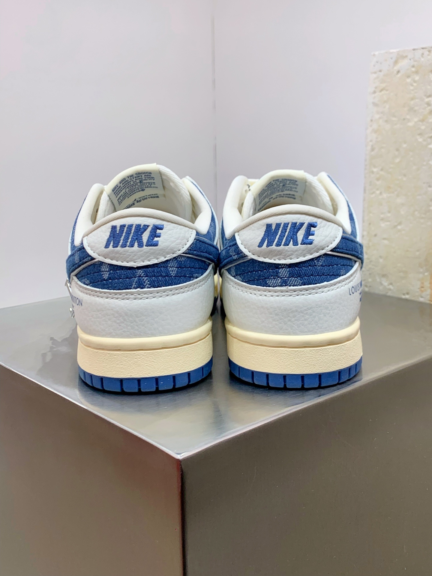 Nike Air Force 1 Low White / Grey detail view 3