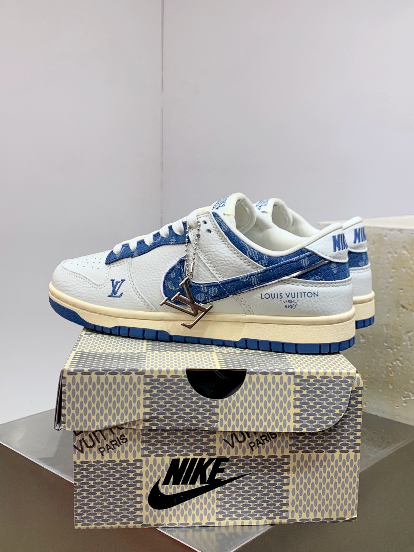 Nike Air Force 1 Low White / Grey detail view 4