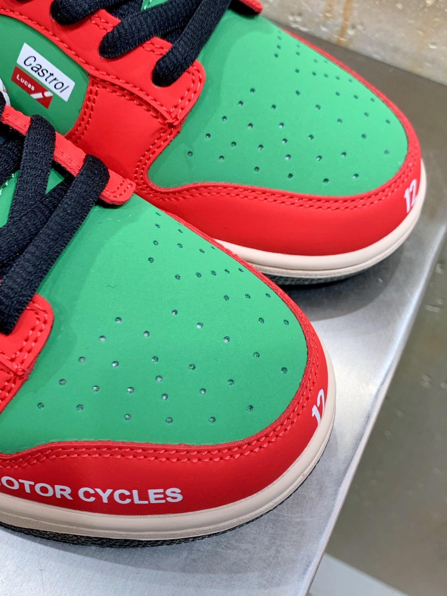Nike Air Force 1 Low Green / Burgundy main view