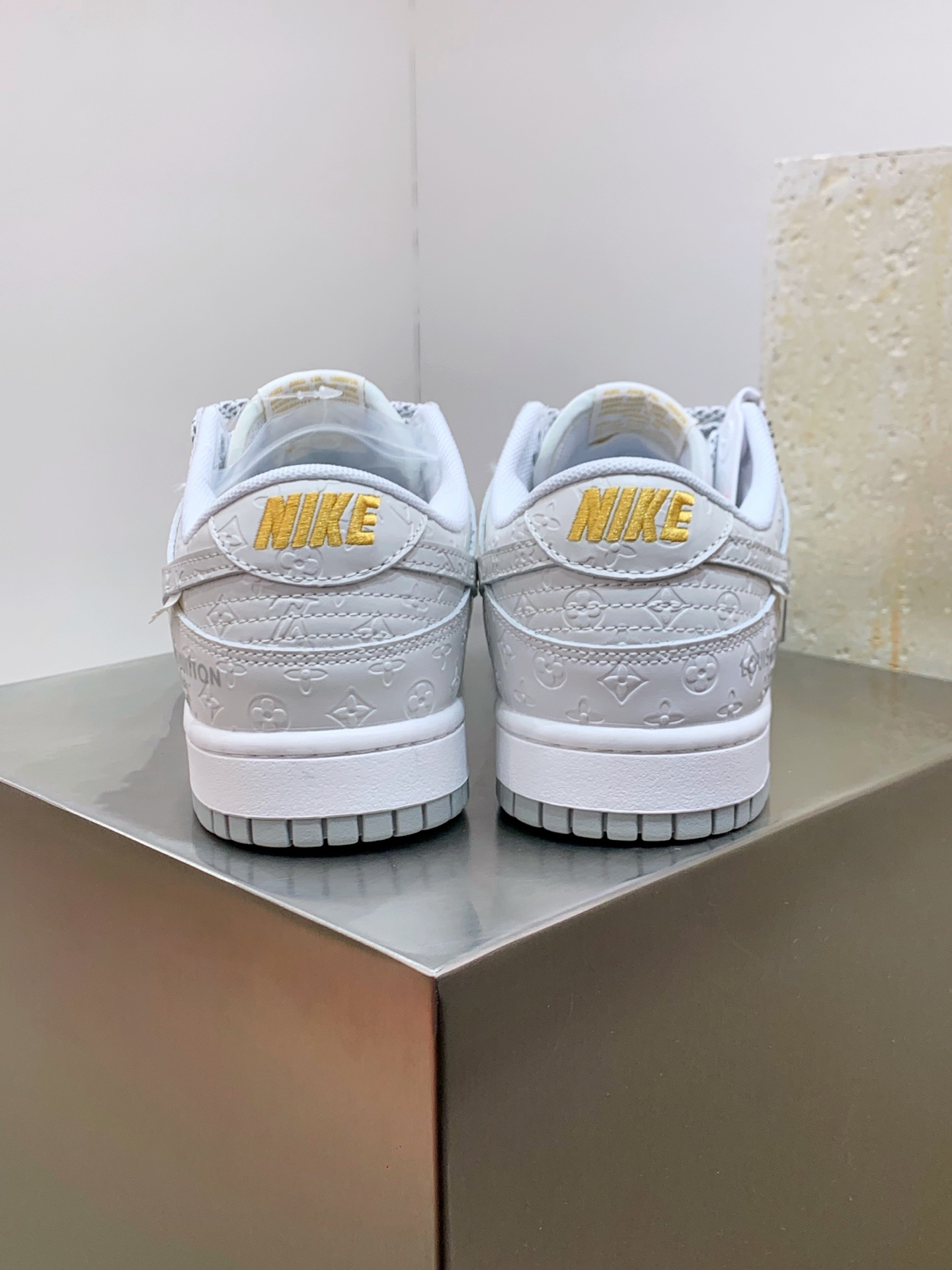 Nike Air Force 1 Low White / Grey detail view 4