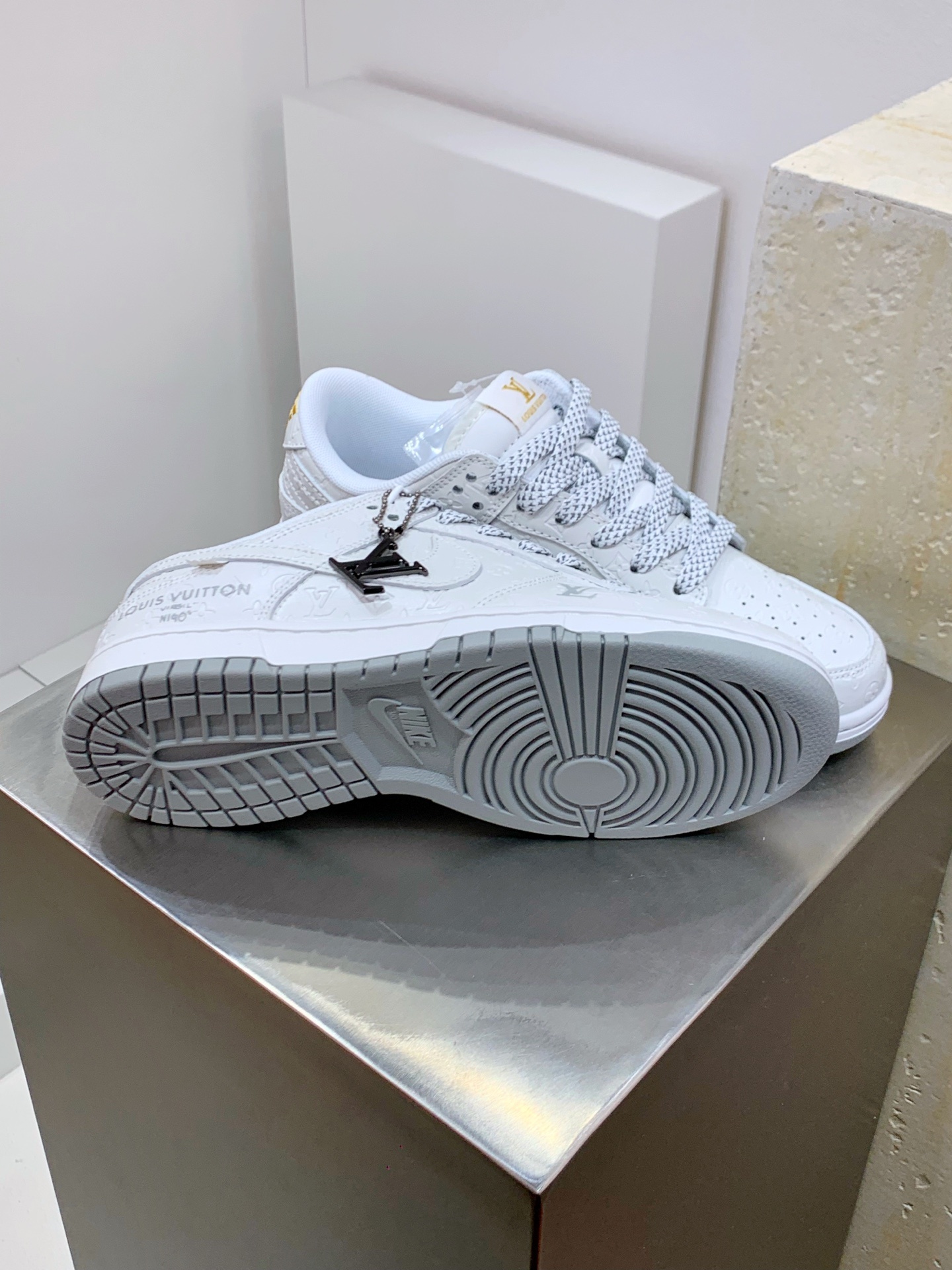 Nike Air Force 1 Low White / Grey detail view 7