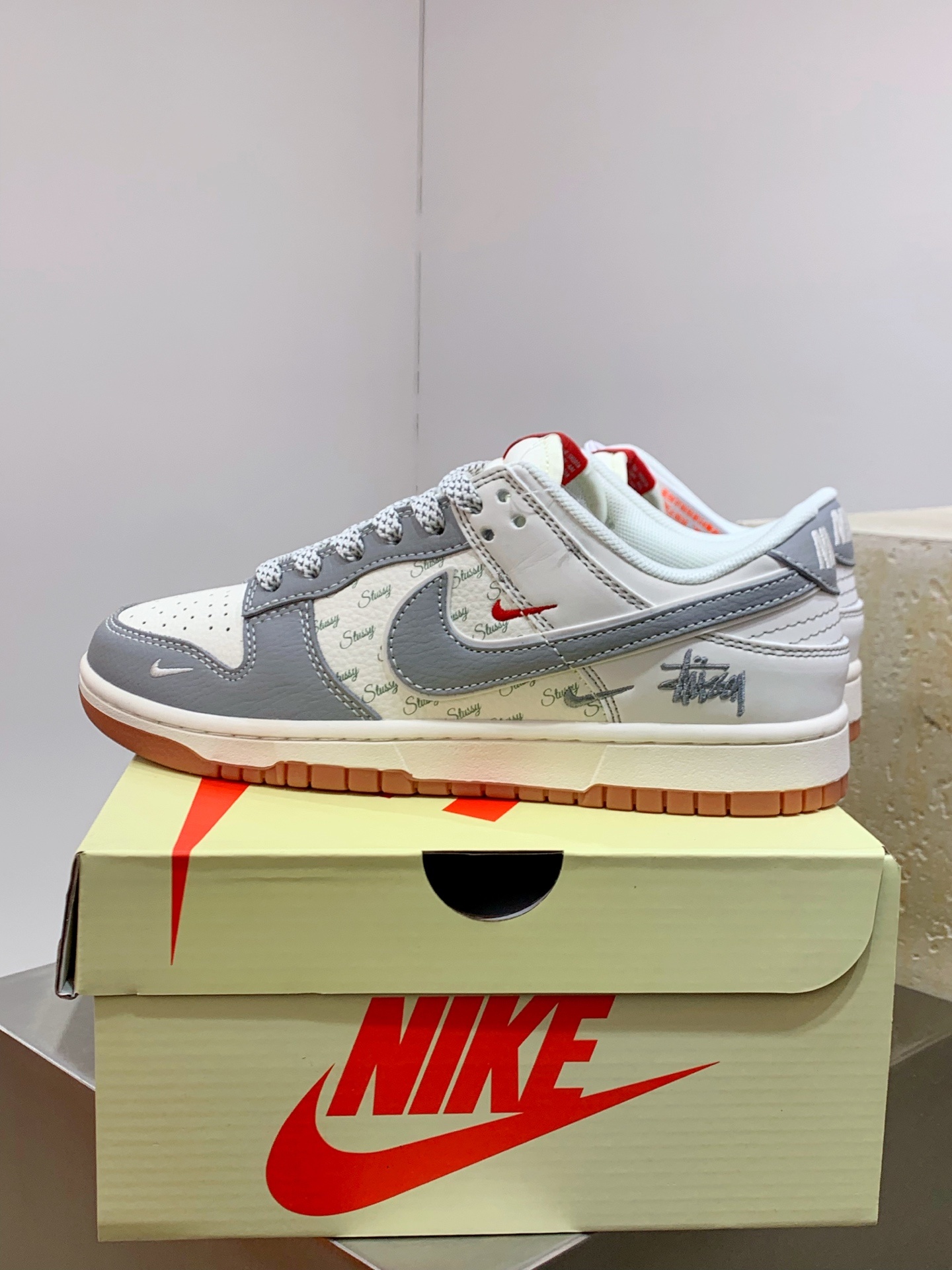 Nike Air Force 1 Low White / Grey detail view 4