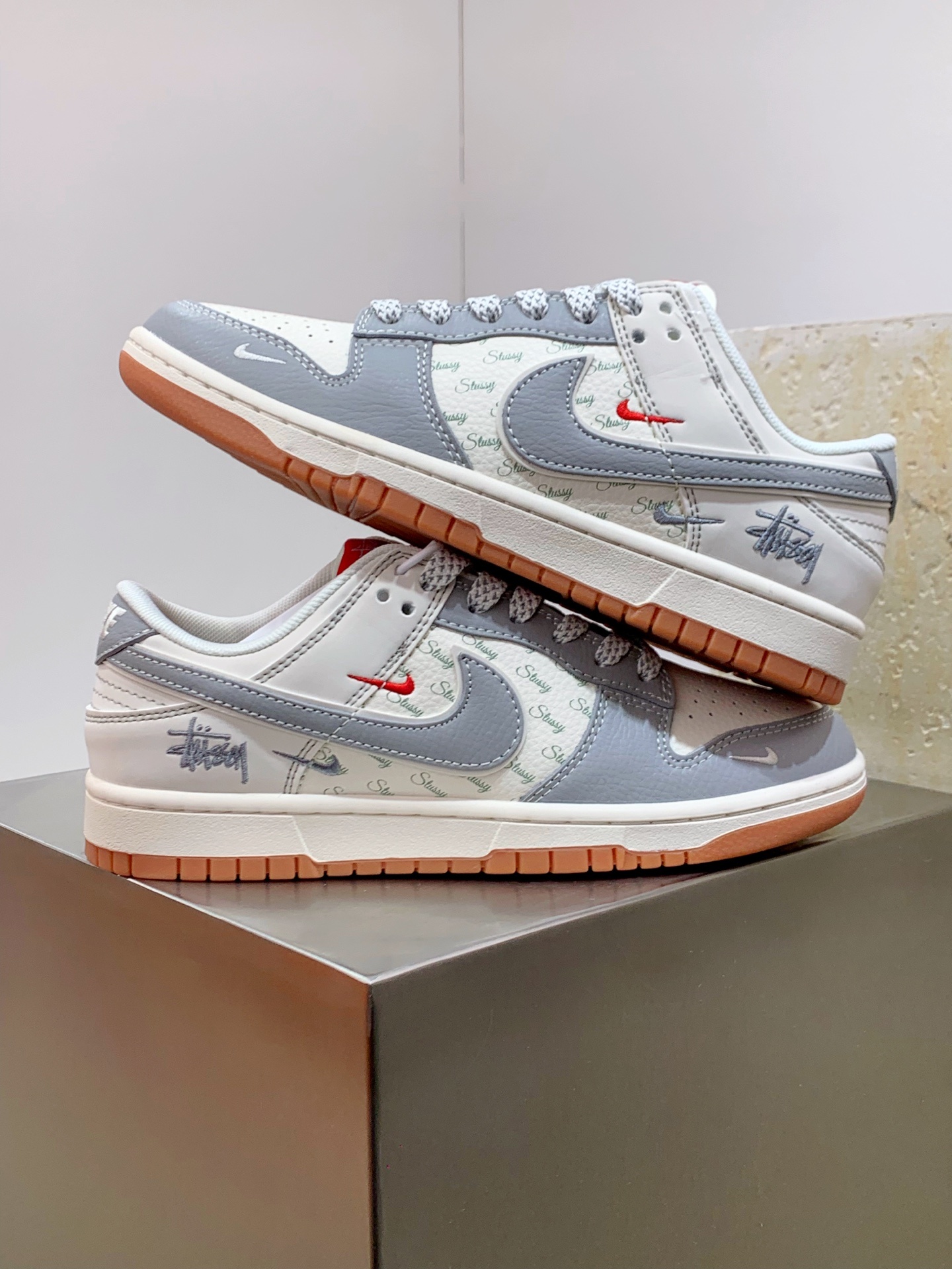 Nike Air Force 1 Low White / Grey detail view 5