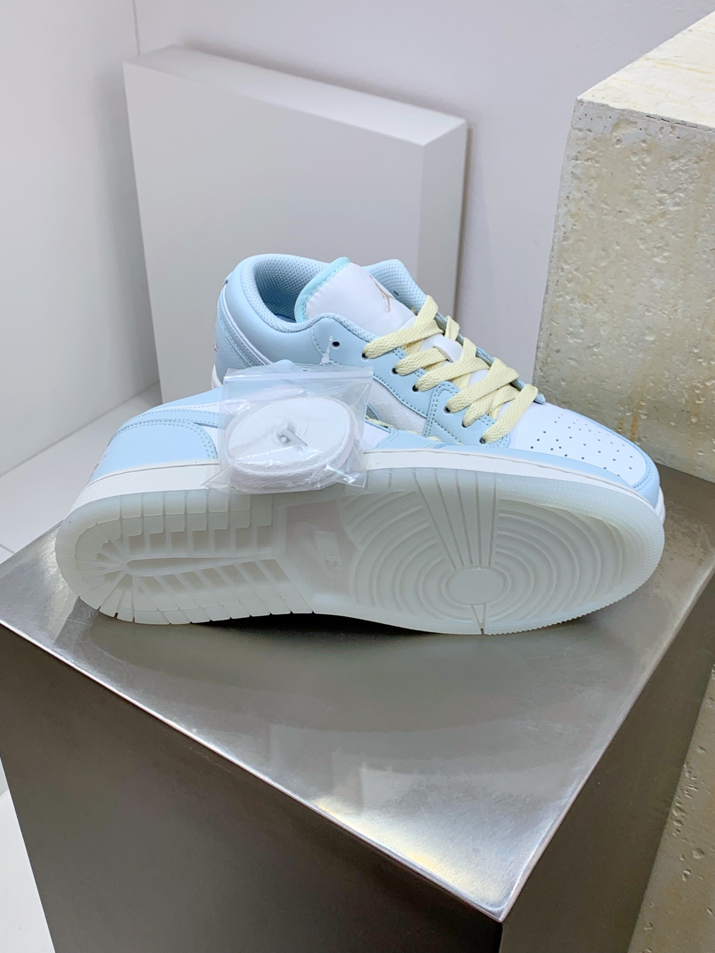 Nike Air Force 1 Low Blue / Grey detail view 6