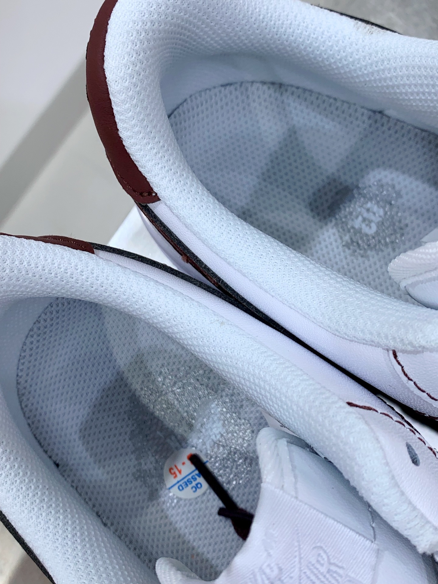 Nike Air Force 1 Low White / Grey detail view 2