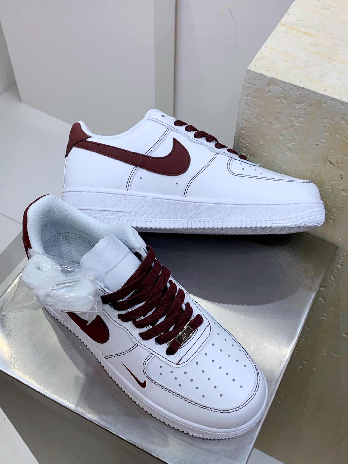 Nike Air Force 1 Low White / Grey detail view 7