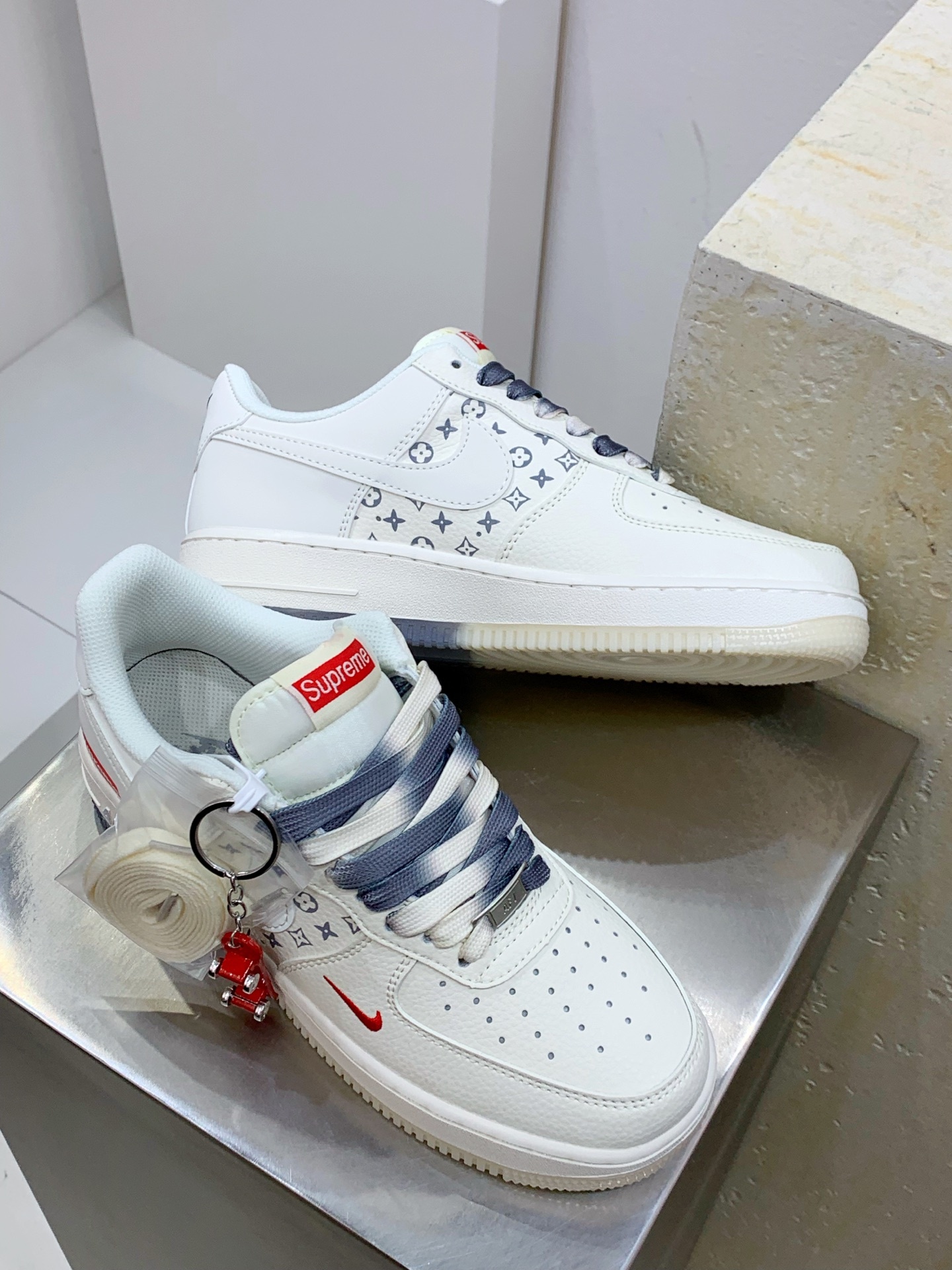 Nike Air Force 1 Low White / Grey detail view 7