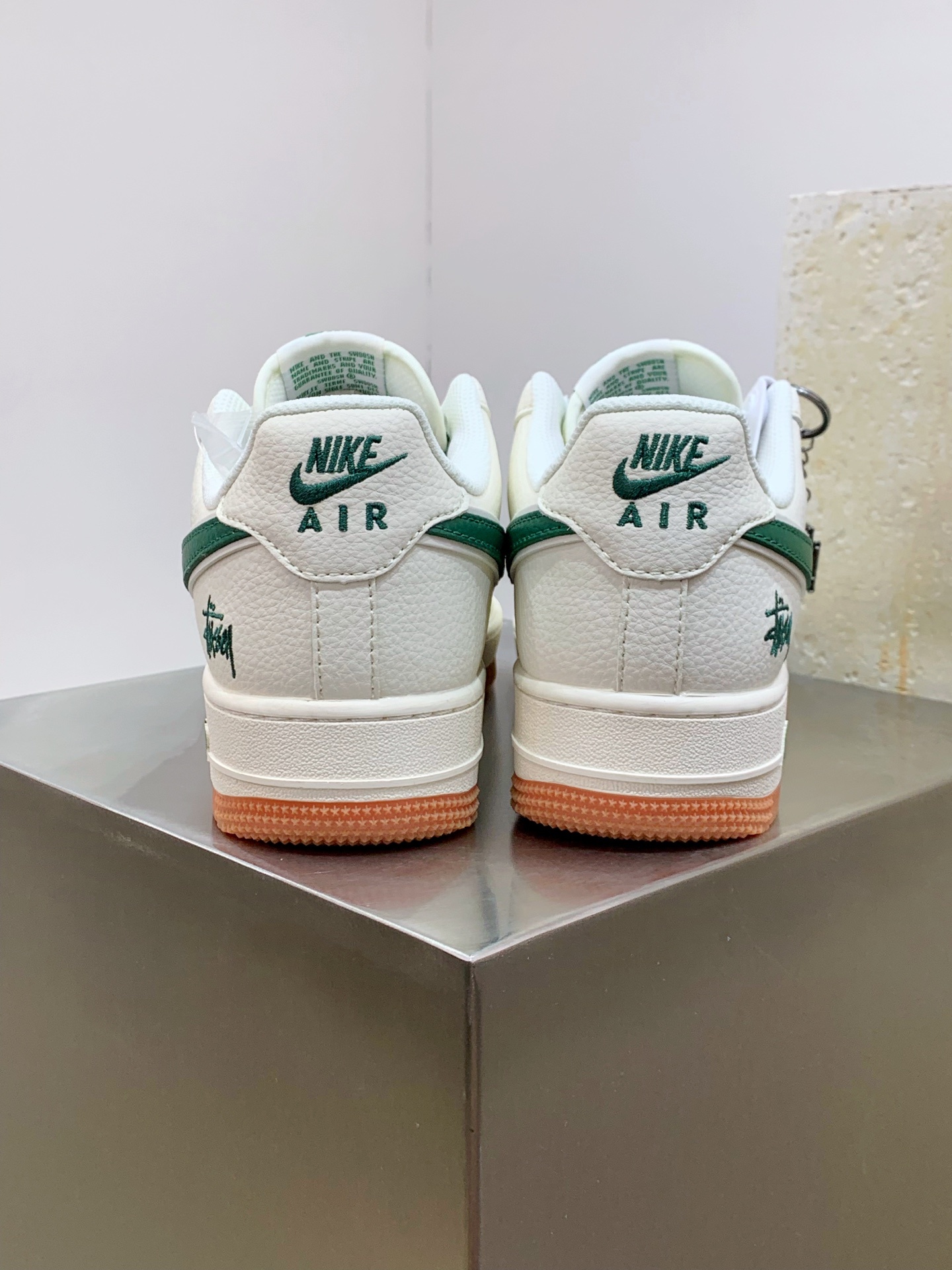 Nike Air Force 1 Low White / Grey detail view 3