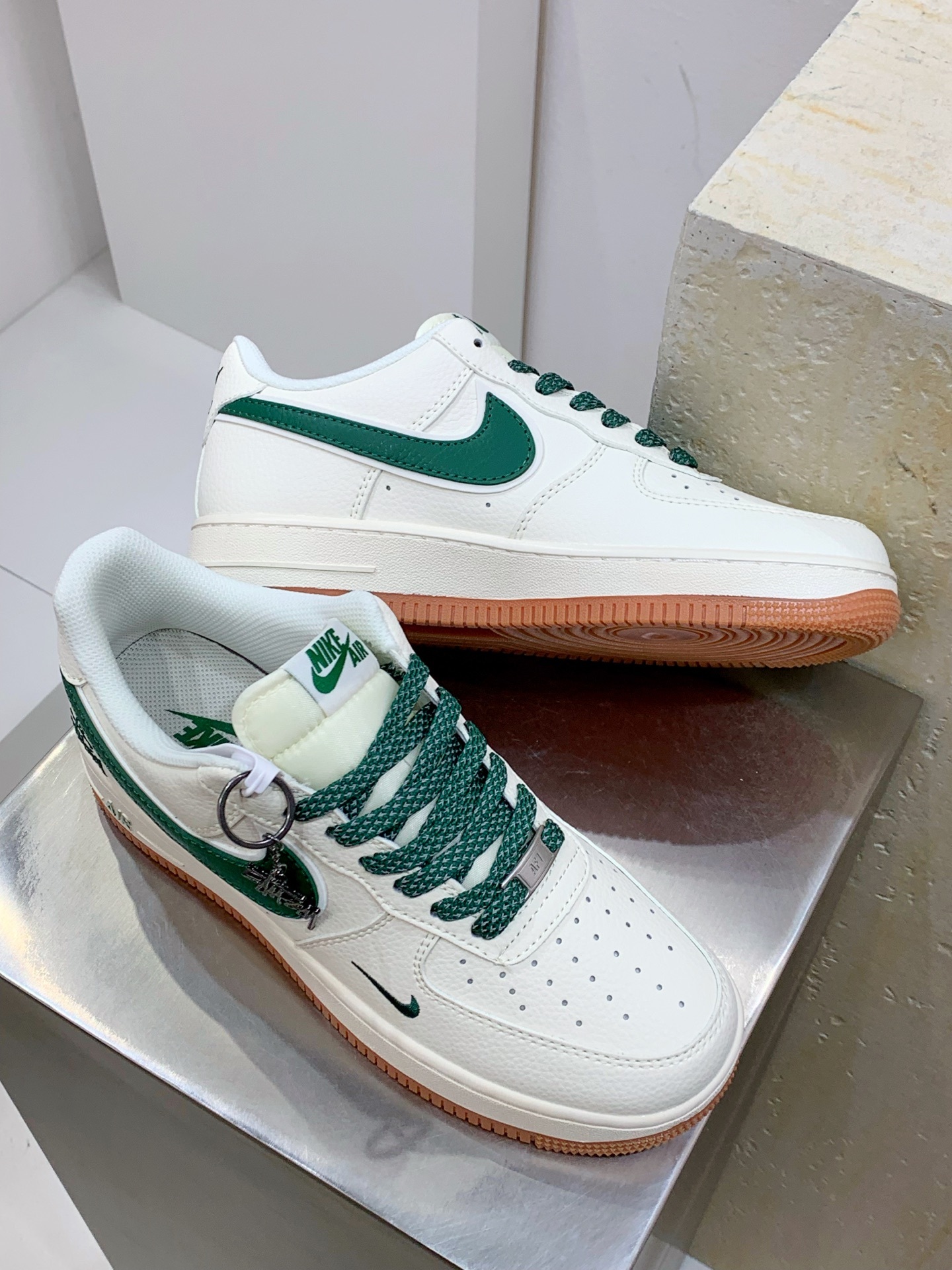 Nike Air Force 1 Low White / Grey detail view 7