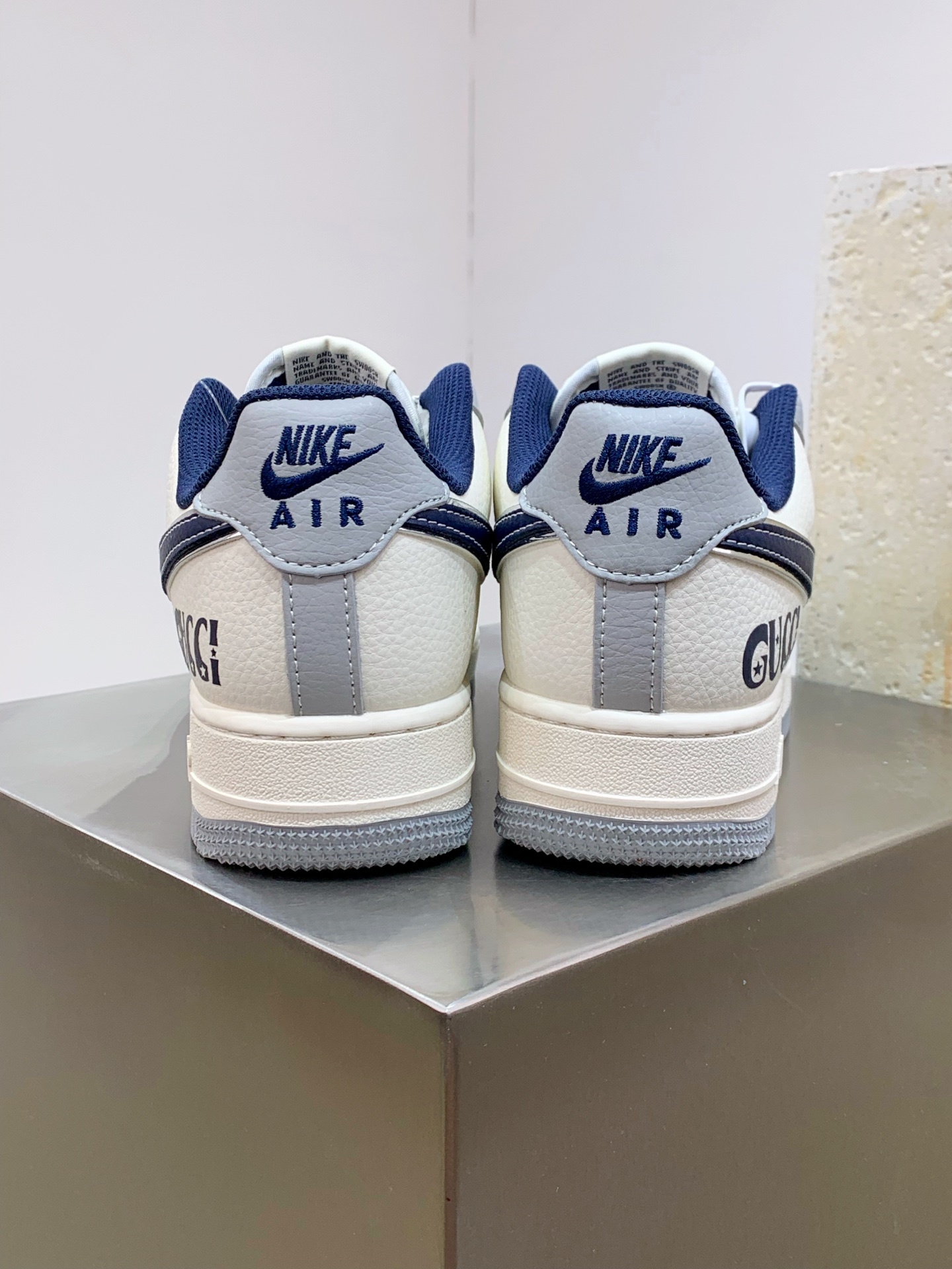 Nike Air Force 1 Low White / Grey detail view 3