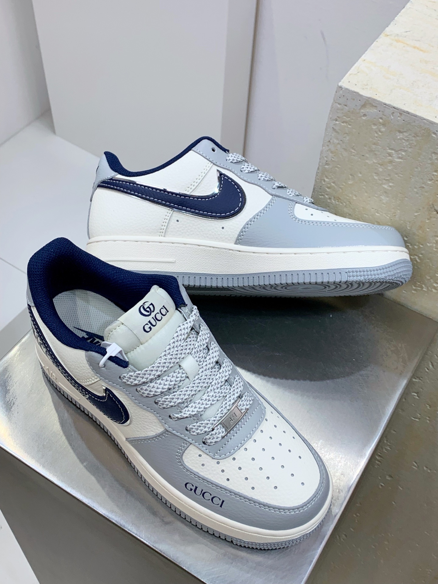 Nike Air Force 1 Low White / Grey detail view 7