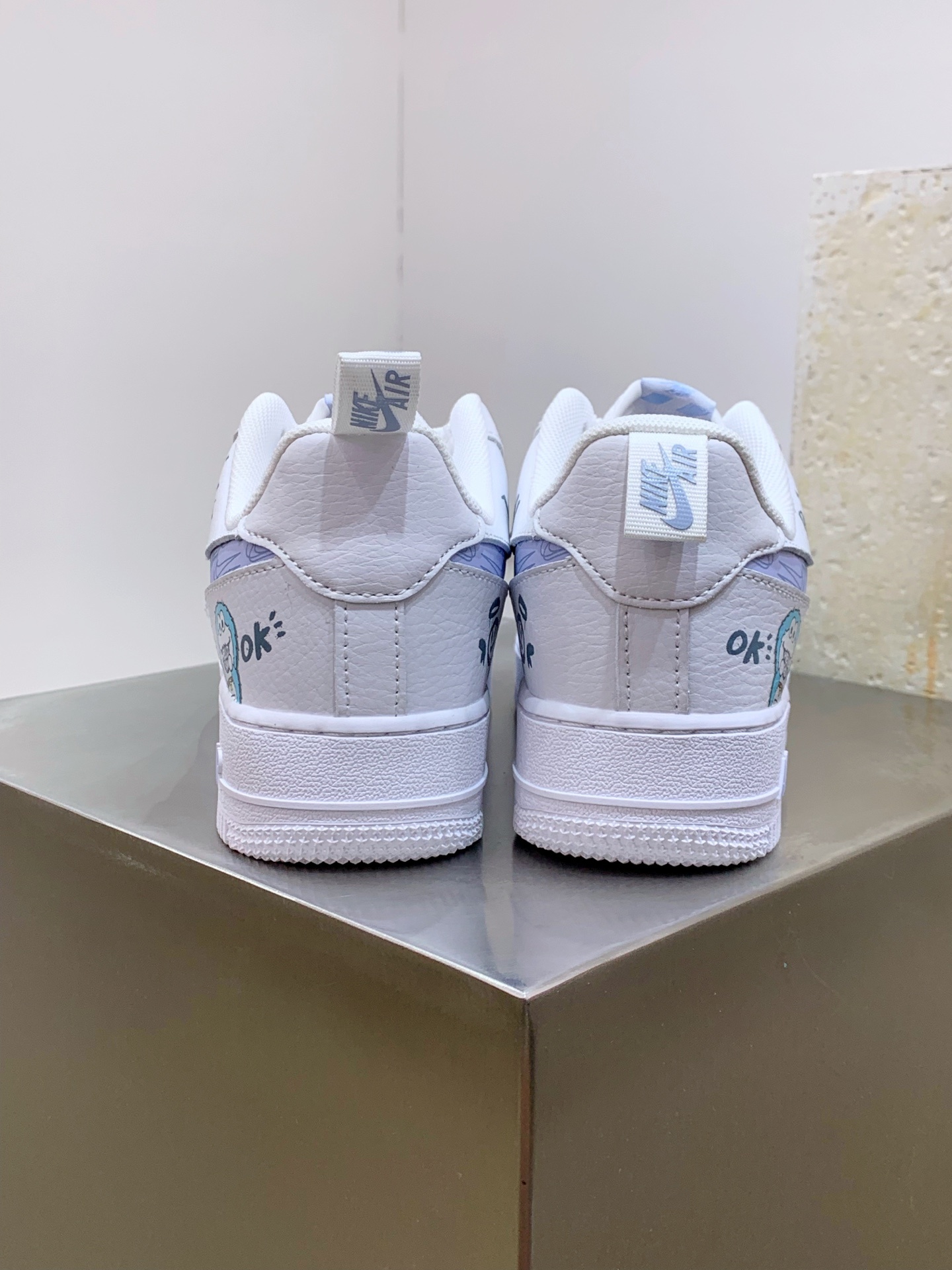 Nike Air Force 1 Low Blue / White detail view 3