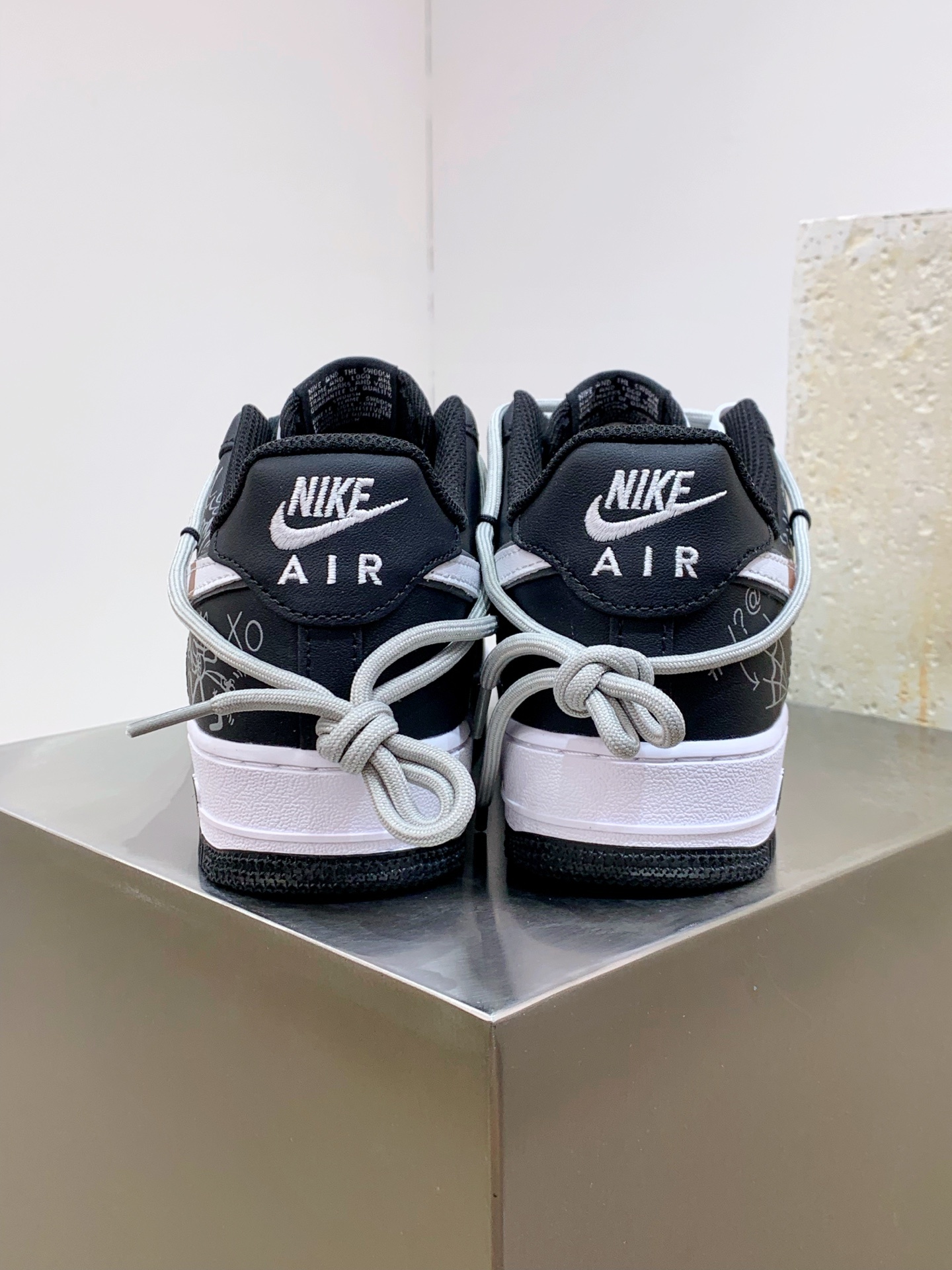 Nike Air Force 1 Low White / Grey detail view 3