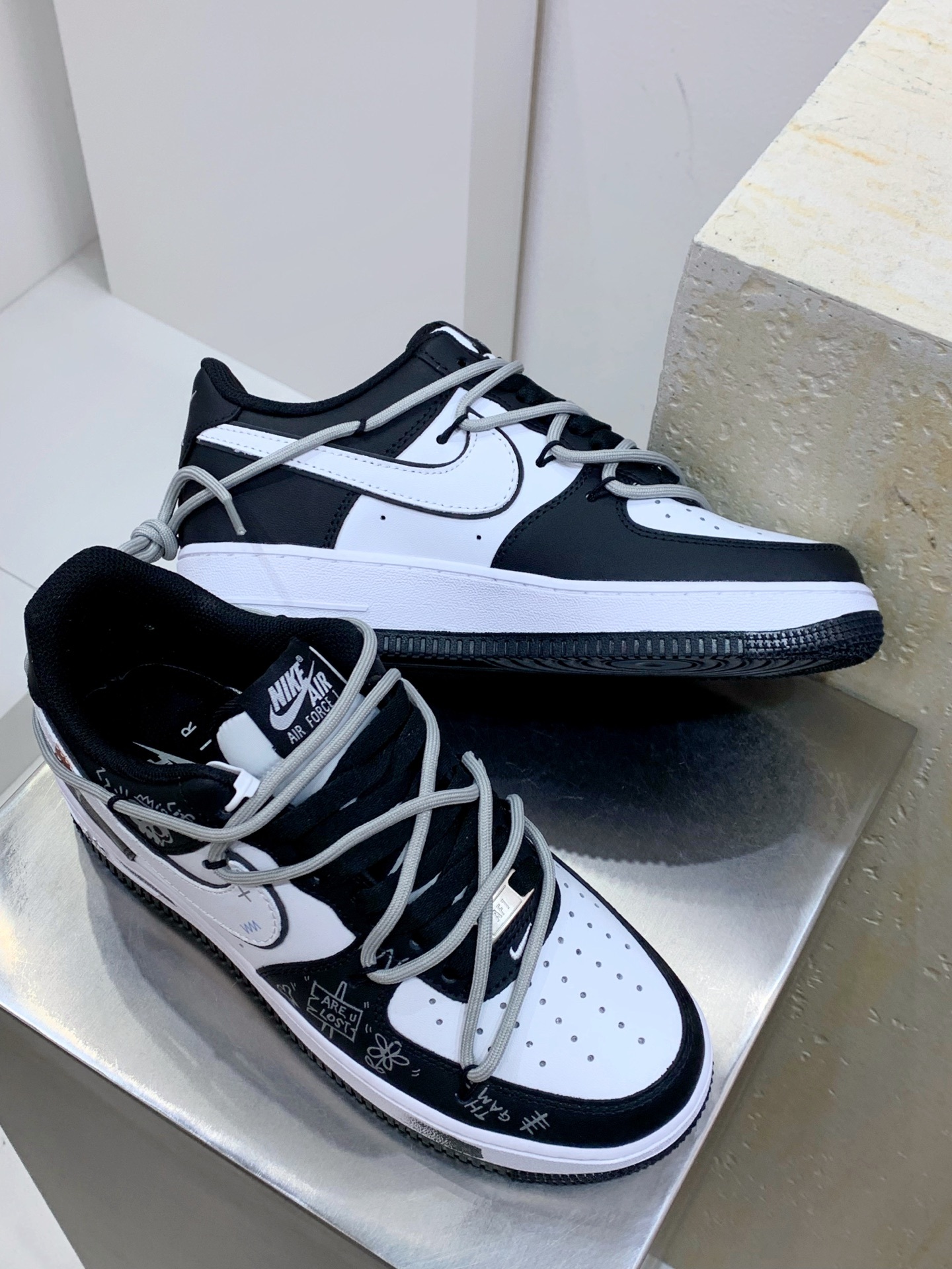 Nike Air Force 1 Low White / Grey detail view 7