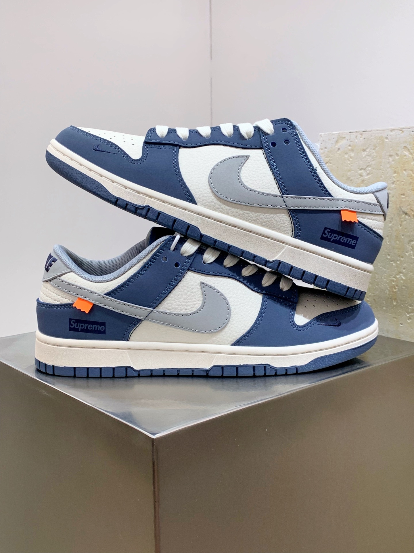 Nike Air Force 1 Low White / Blue detail view 5