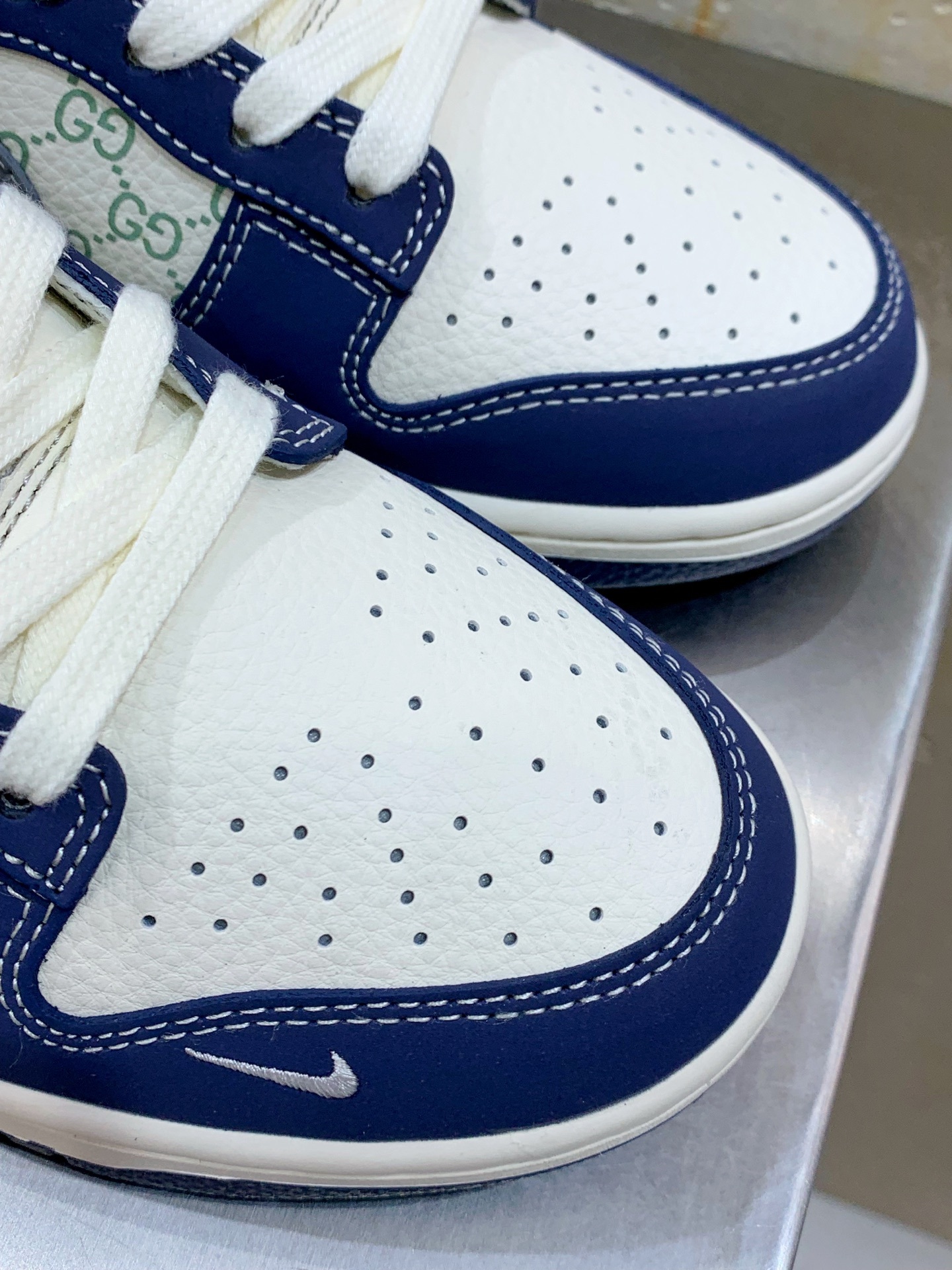 Nike Air Force 1 Low White / Blue main view