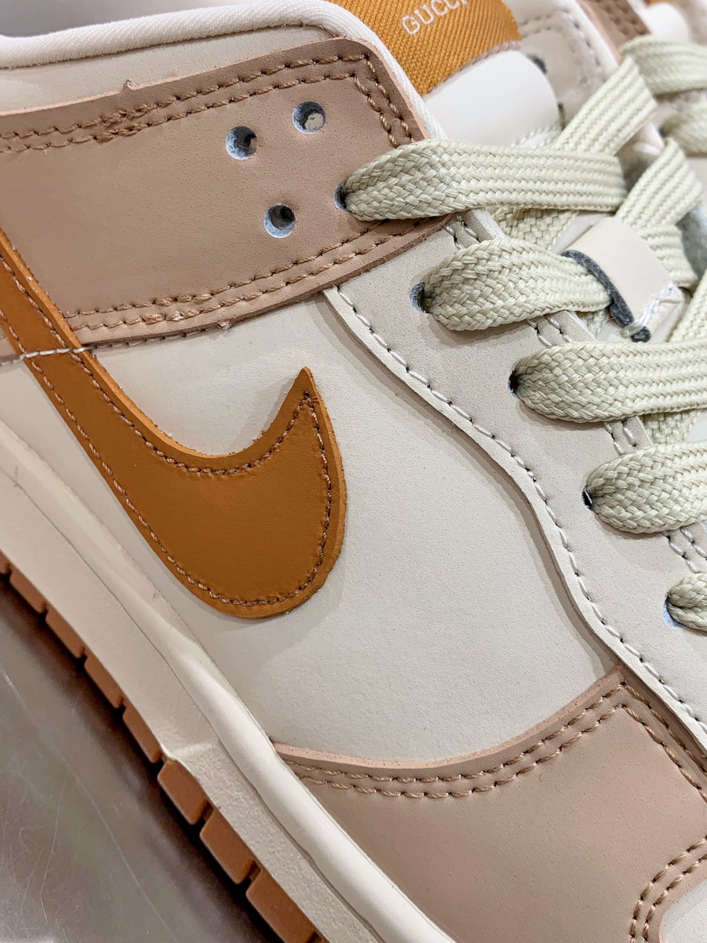Nike Air Force 1 Low White / Grey detail view 1