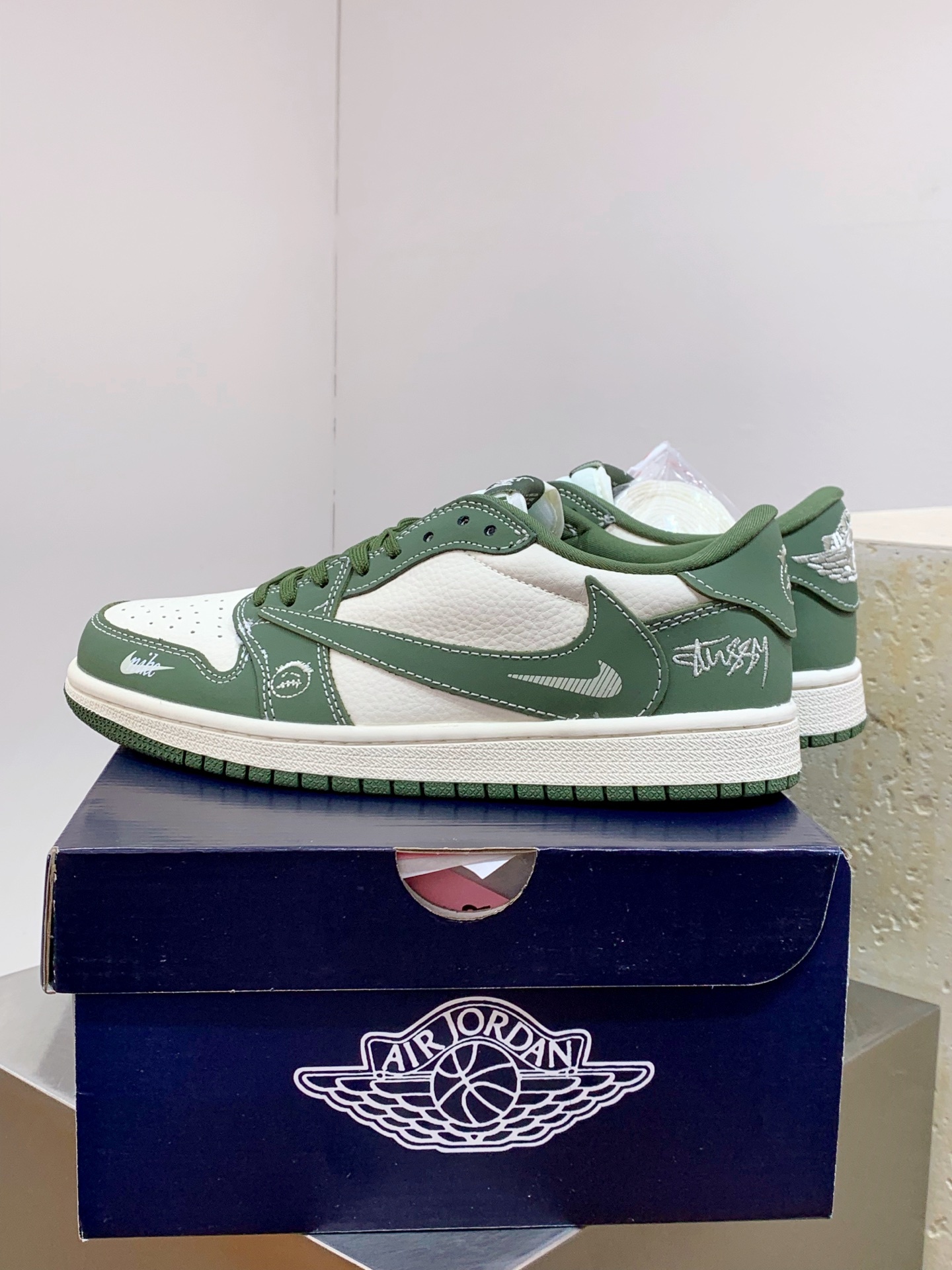 Nike Air Force 1 Low White / Grey detail view 4