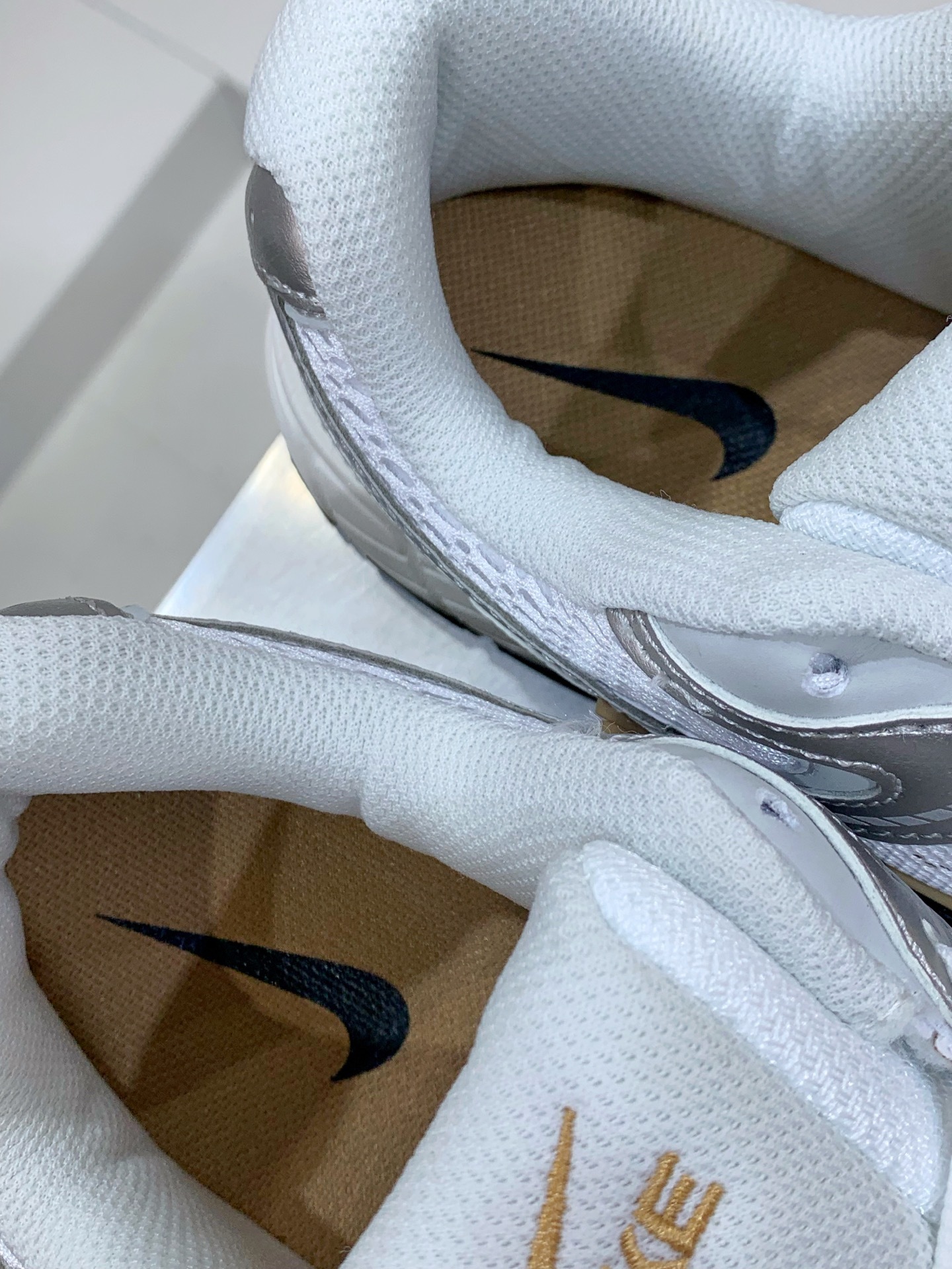 Nike P-6000 White / Grey detail view 2