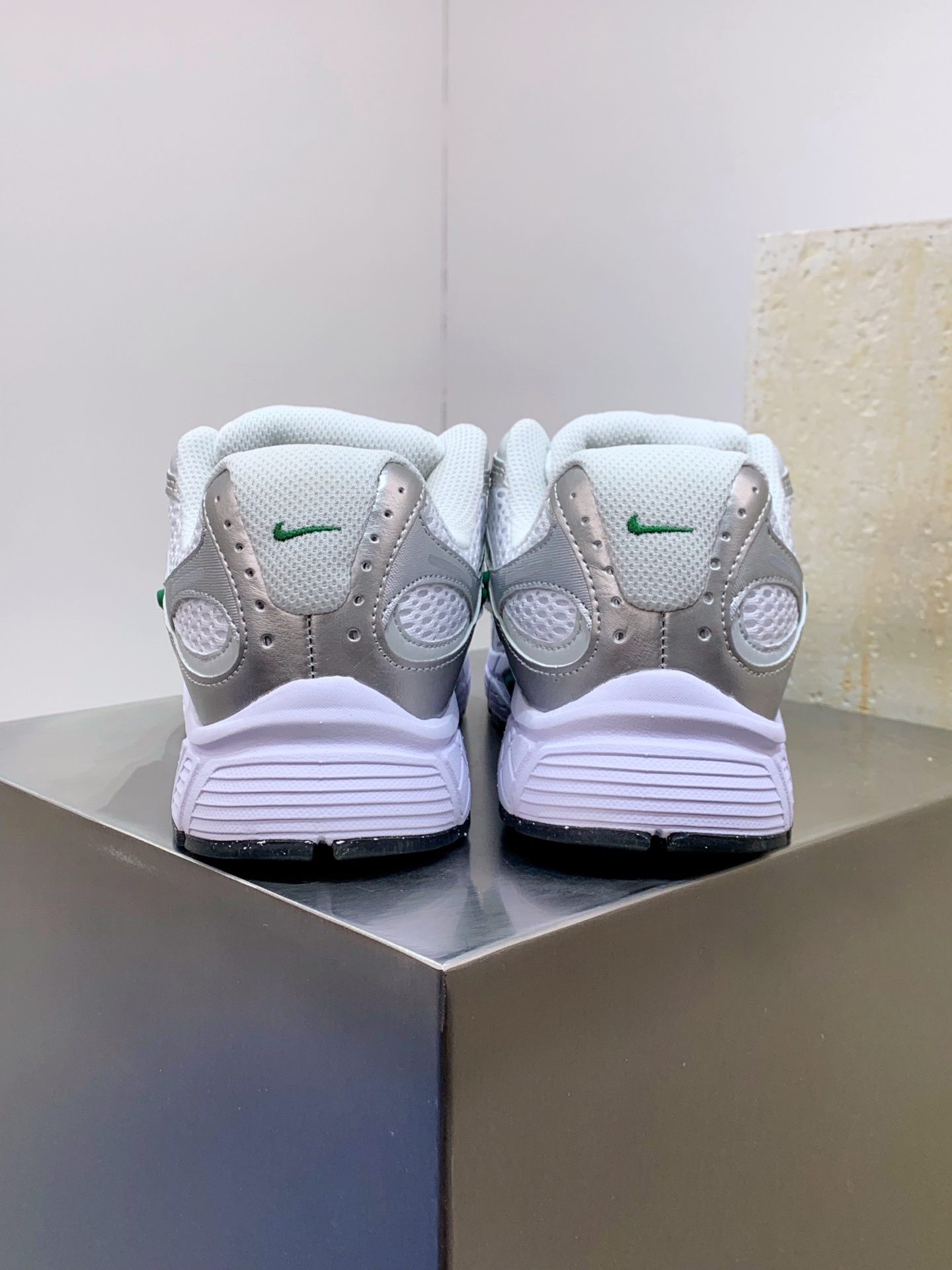 Nike P-6000 White / Grey detail view 3