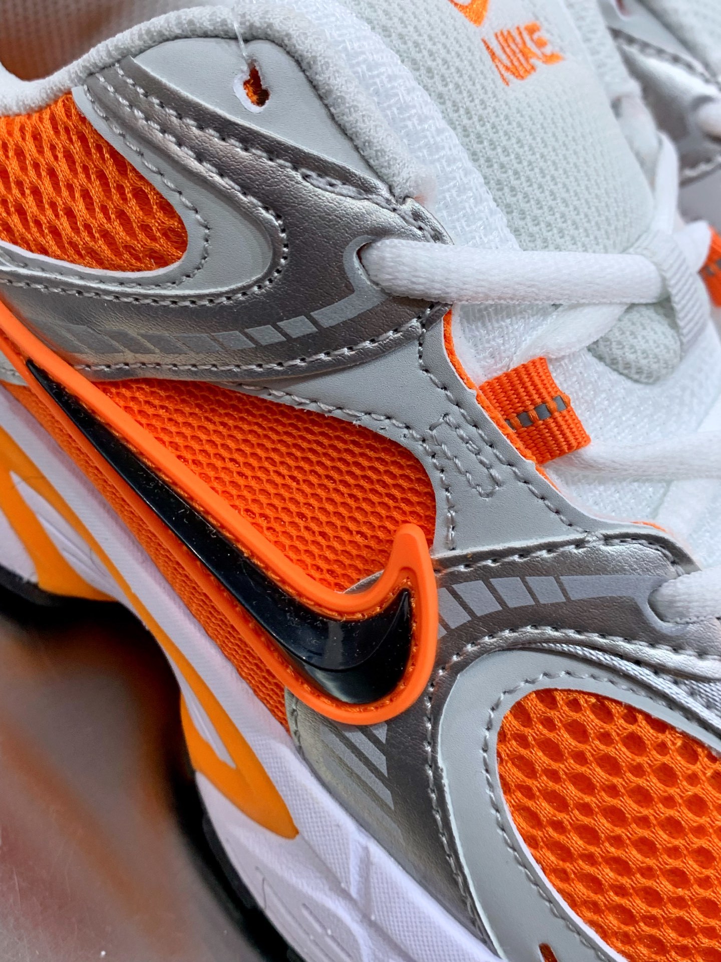 Nike P-6000 Grey / White detail view 1