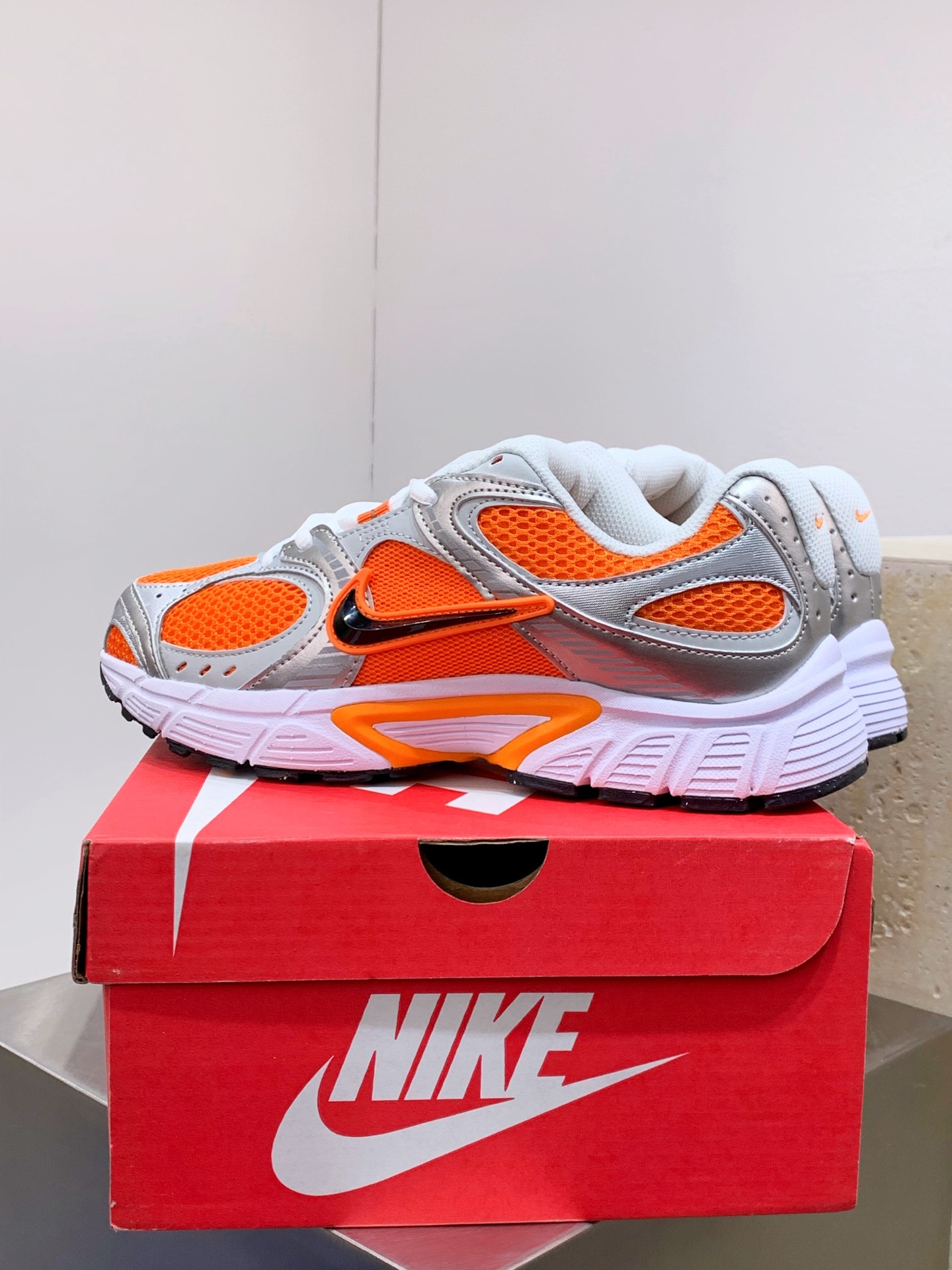 Nike P-6000 Grey / White detail view 4