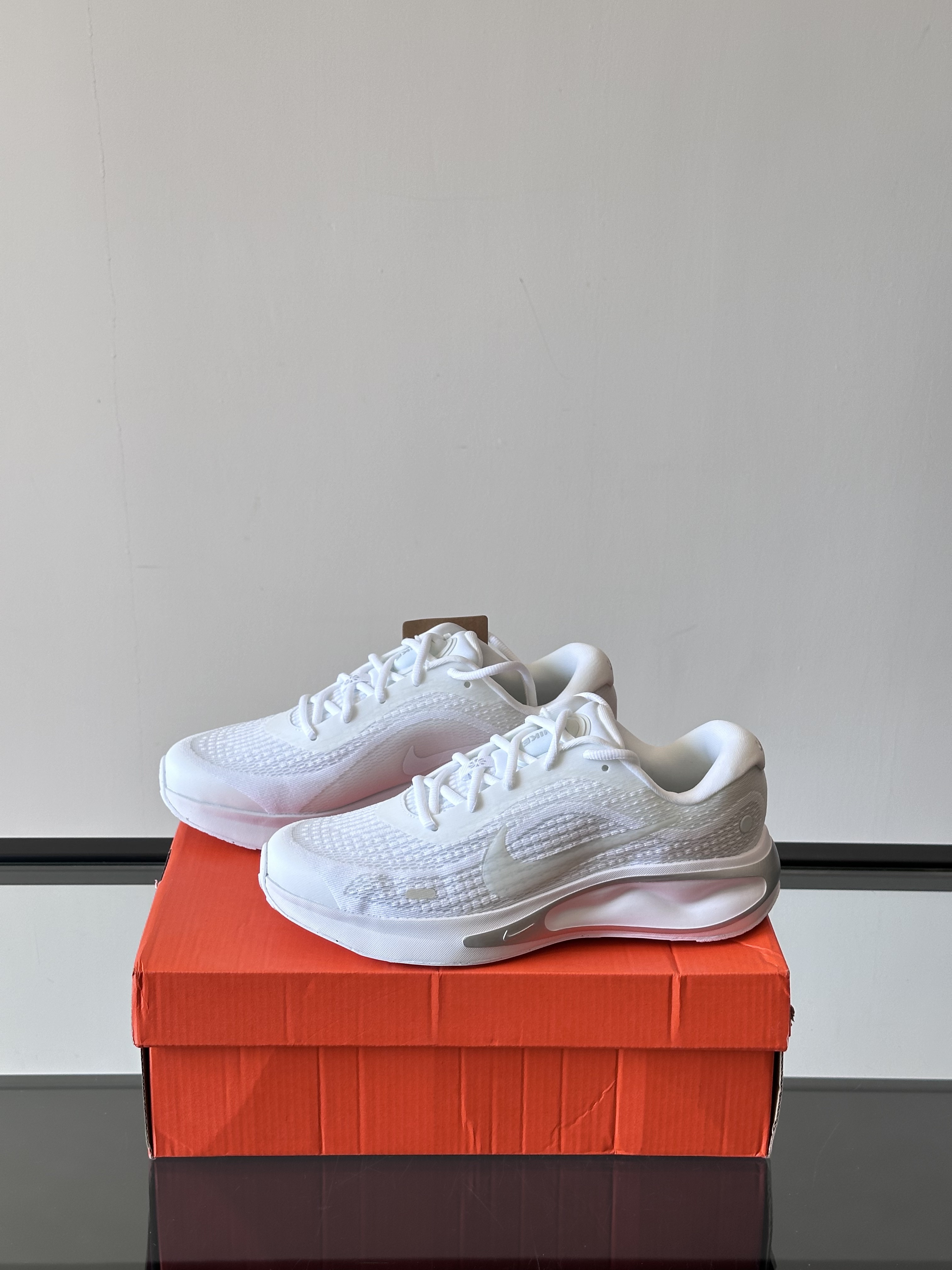 Nike Air Max 95 White / Burgundy detail view 6