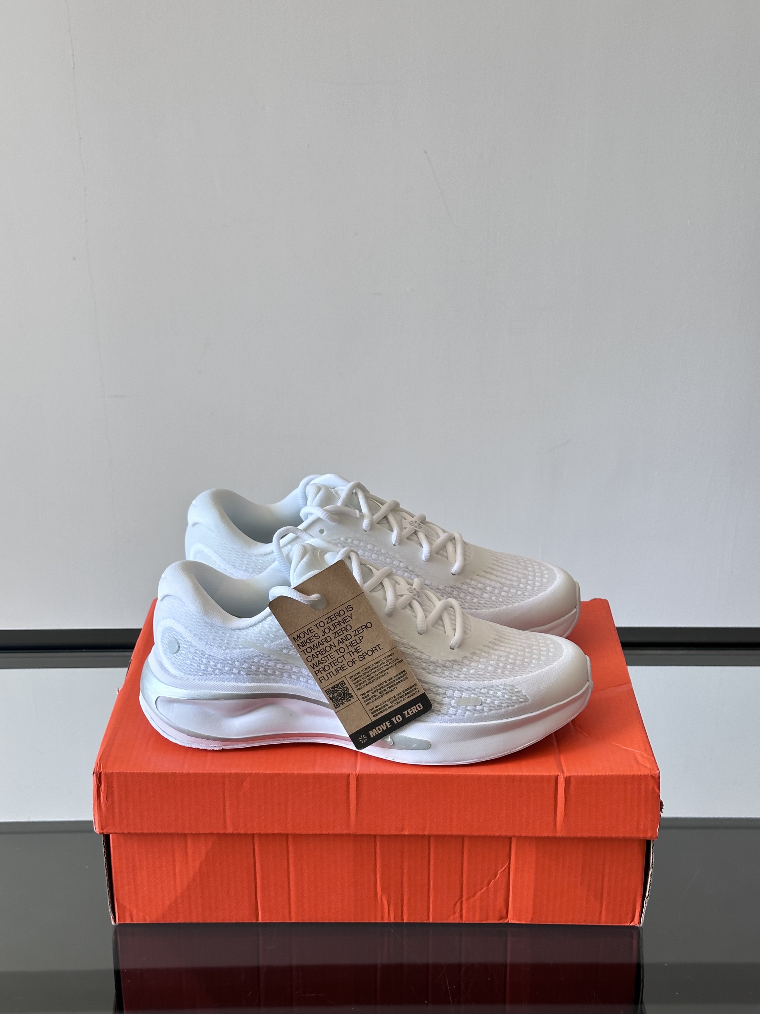 Nike Air Max 95 White / Burgundy detail view 8
