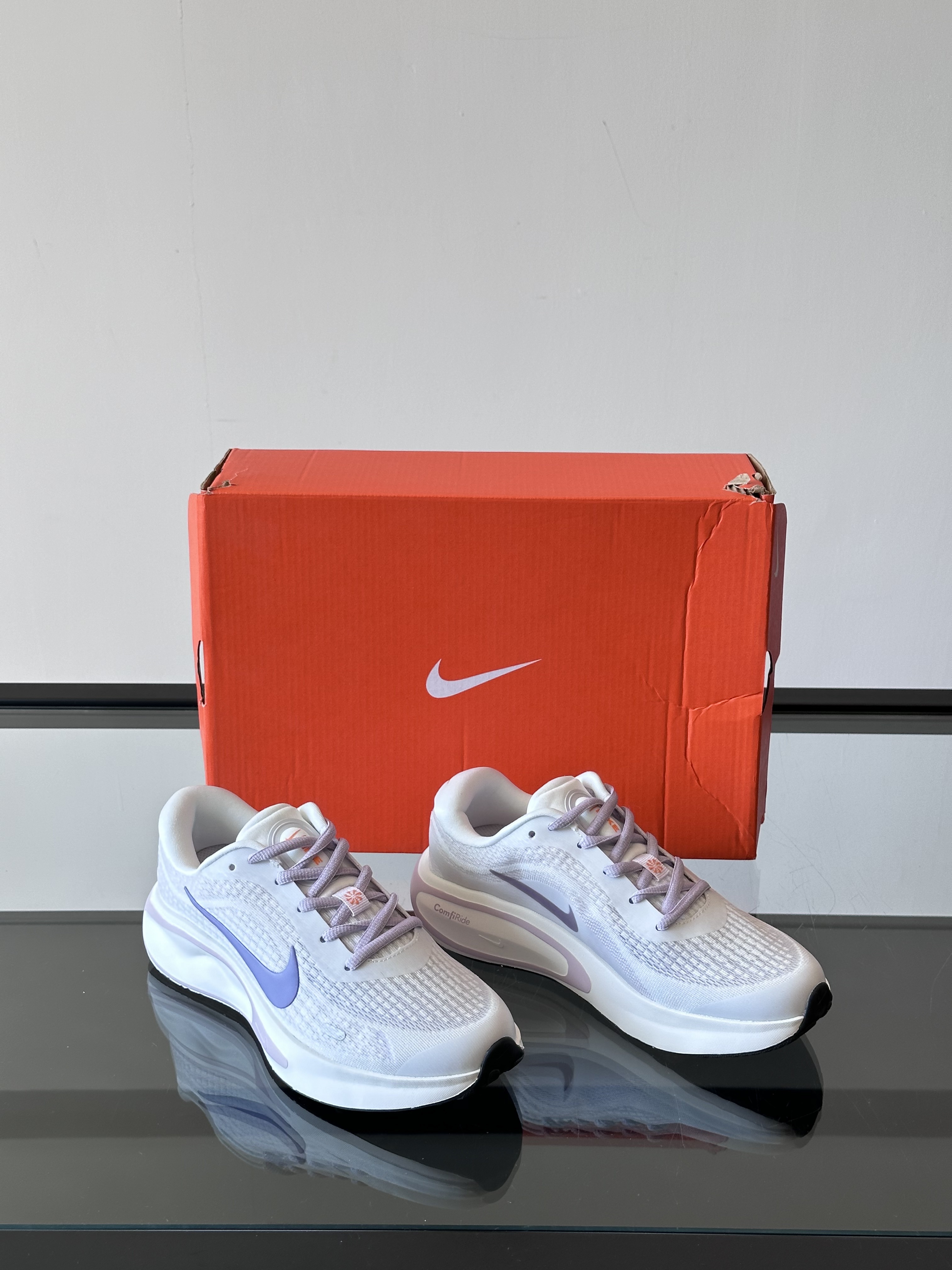 Nike Air Max 95 White / Burgundy detail view 4