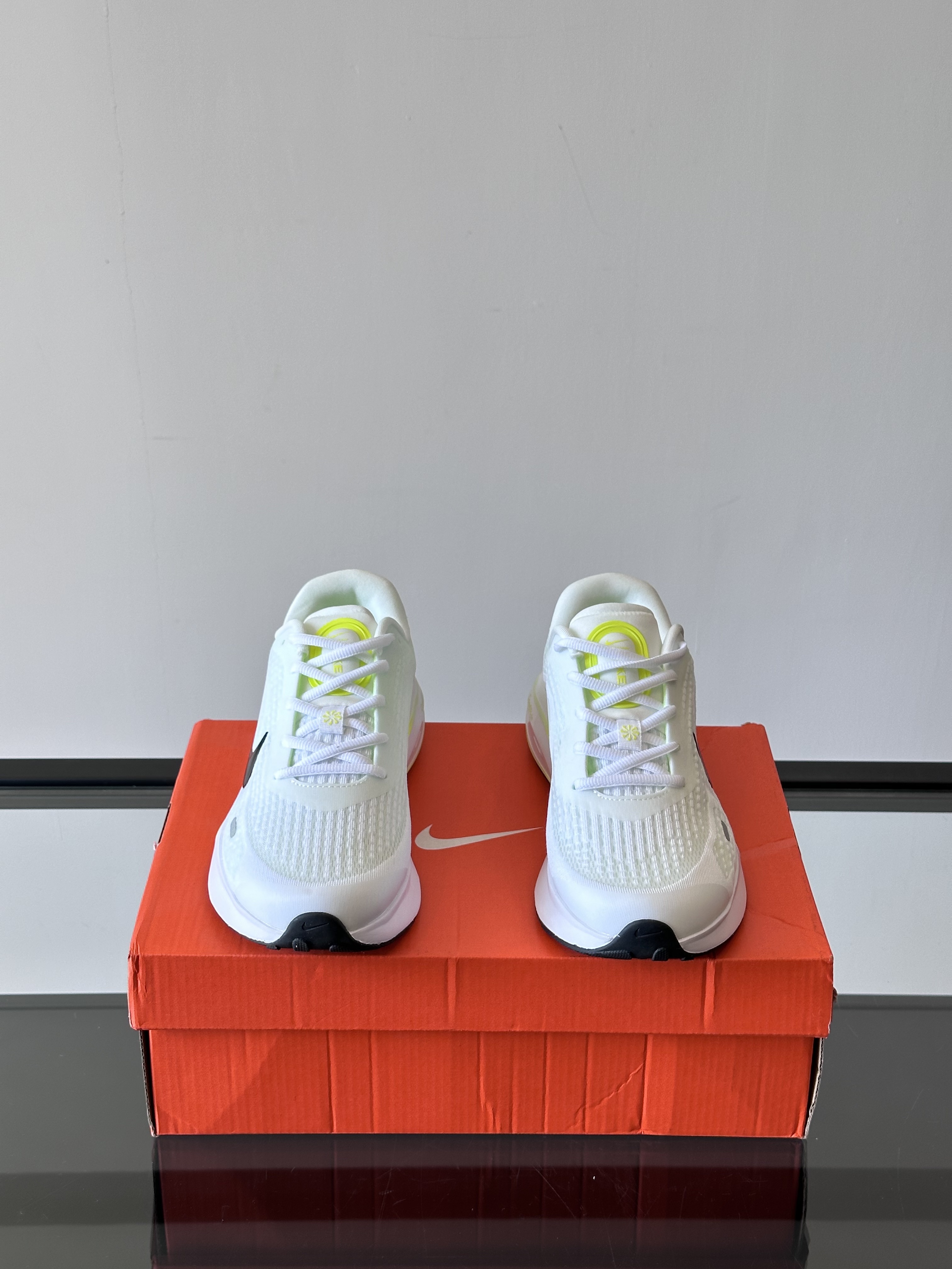 Nike Air Max 95 White / Burgundy detail view 7