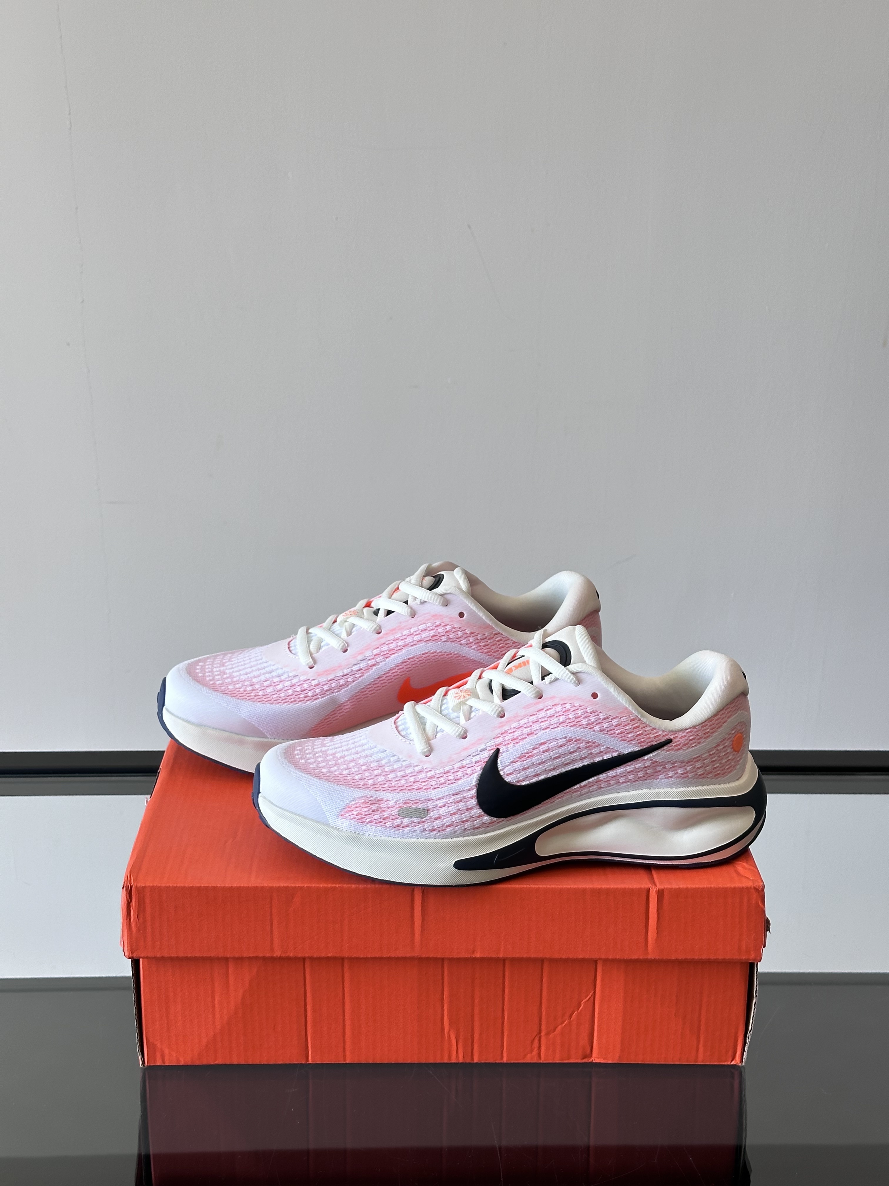 Nike Air Max 95 White / Burgundy detail view 6
